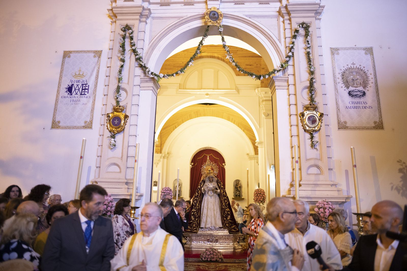 Imágenes de la procesión de la Virgen de la Cinta por el centro de la ciudad