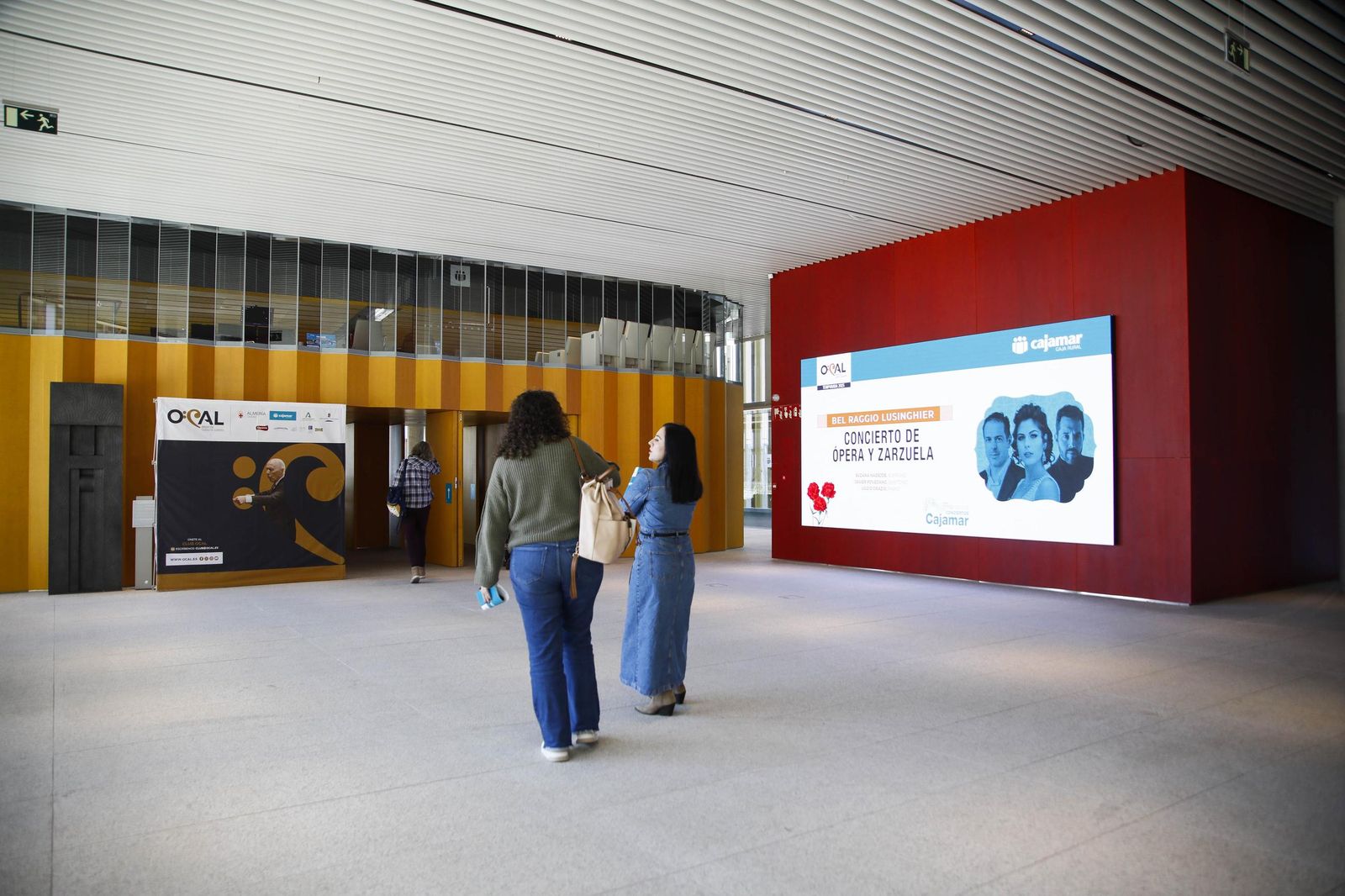 Imágenes del concierto de ópera y zarzuela de la OCAL en el auditorio de Cajamar en el PITA