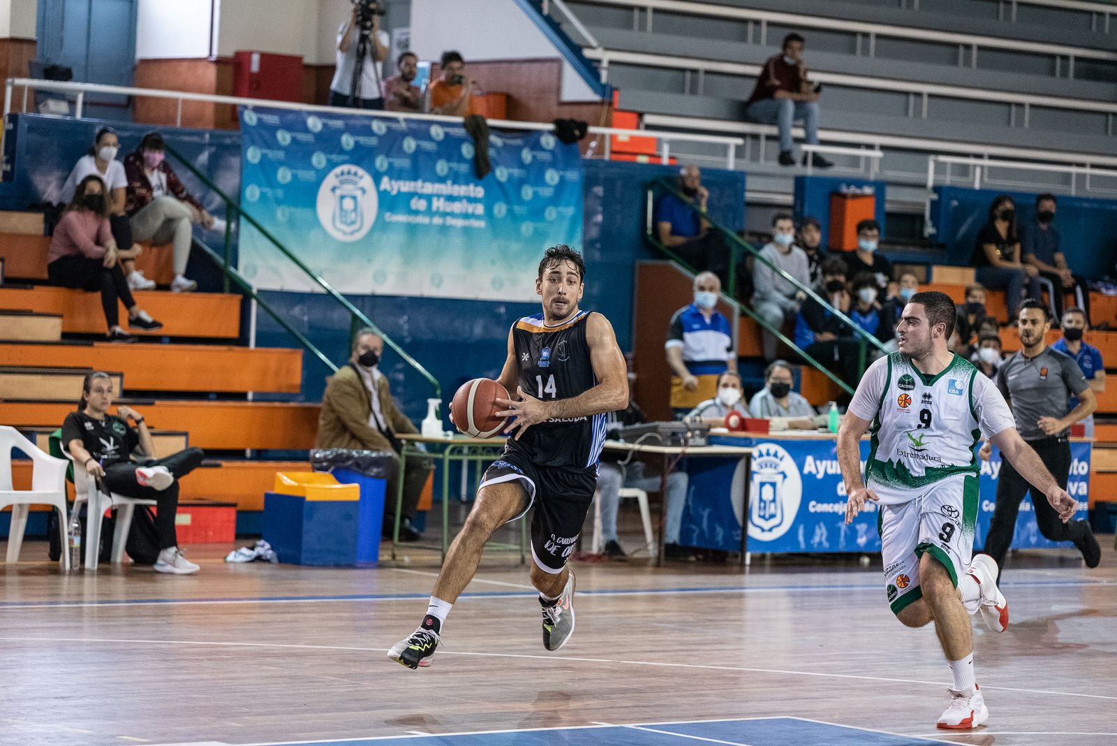 Baloncesto: Imágenes del Huelva Comercio - Extremadura