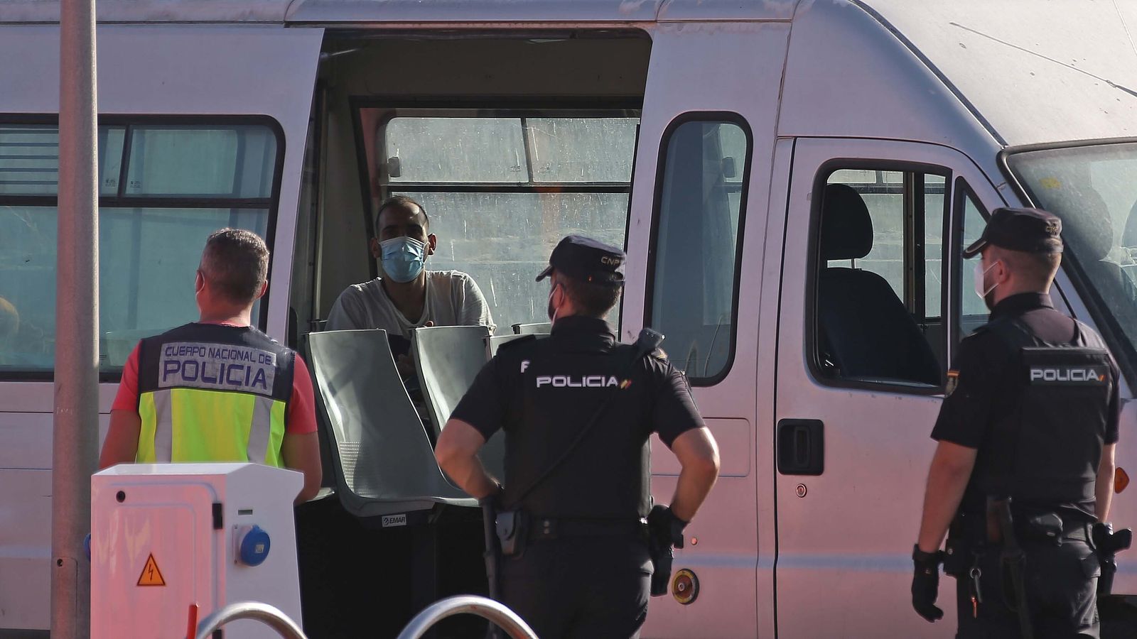 Retorno de la inmigración ilegal en el Estrecho