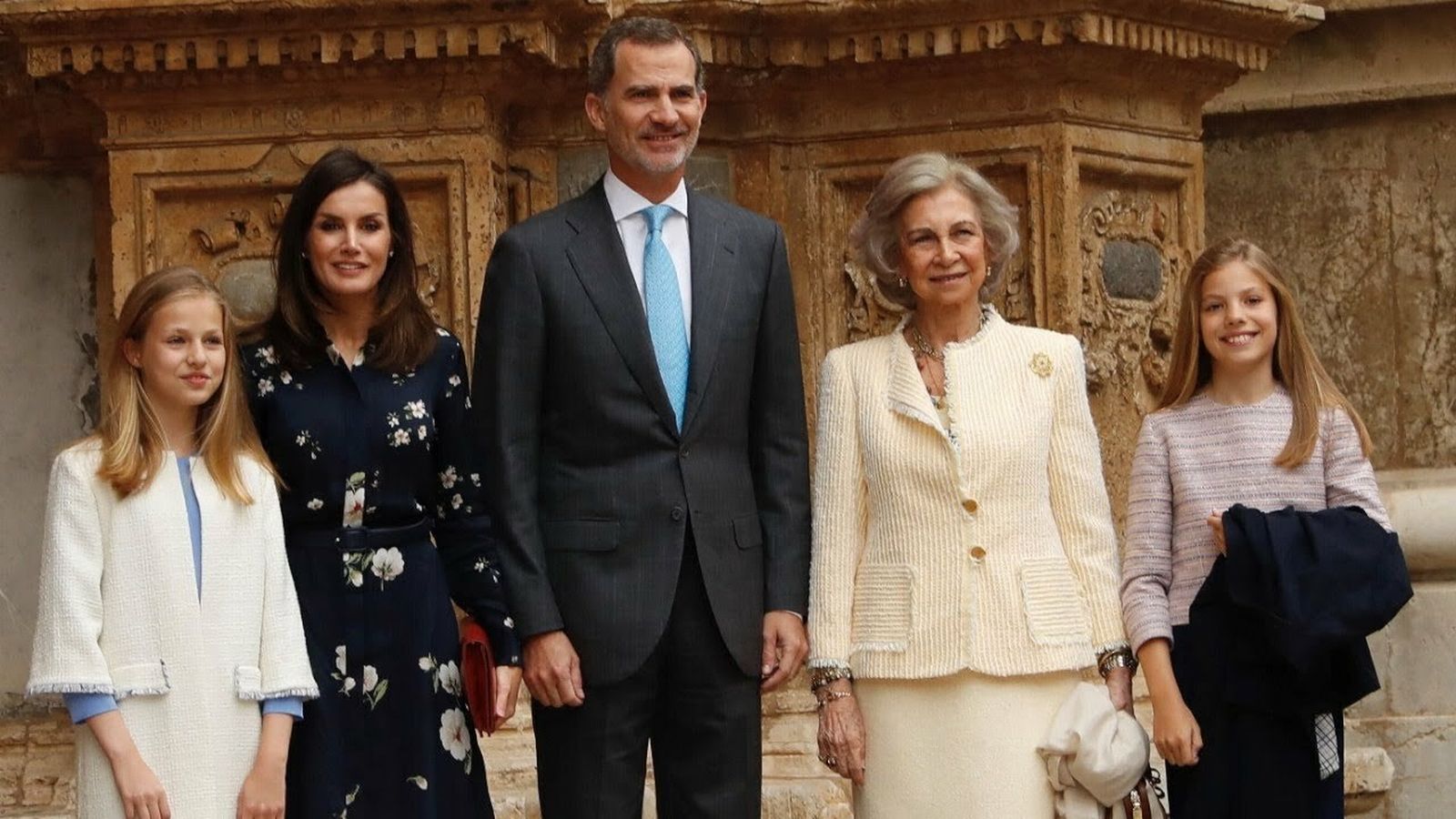 Con sus padres, los Reyes, la Reina Emérita Sofía y su hermana Sofía, en la misa de Pascua del pasado domingo.
