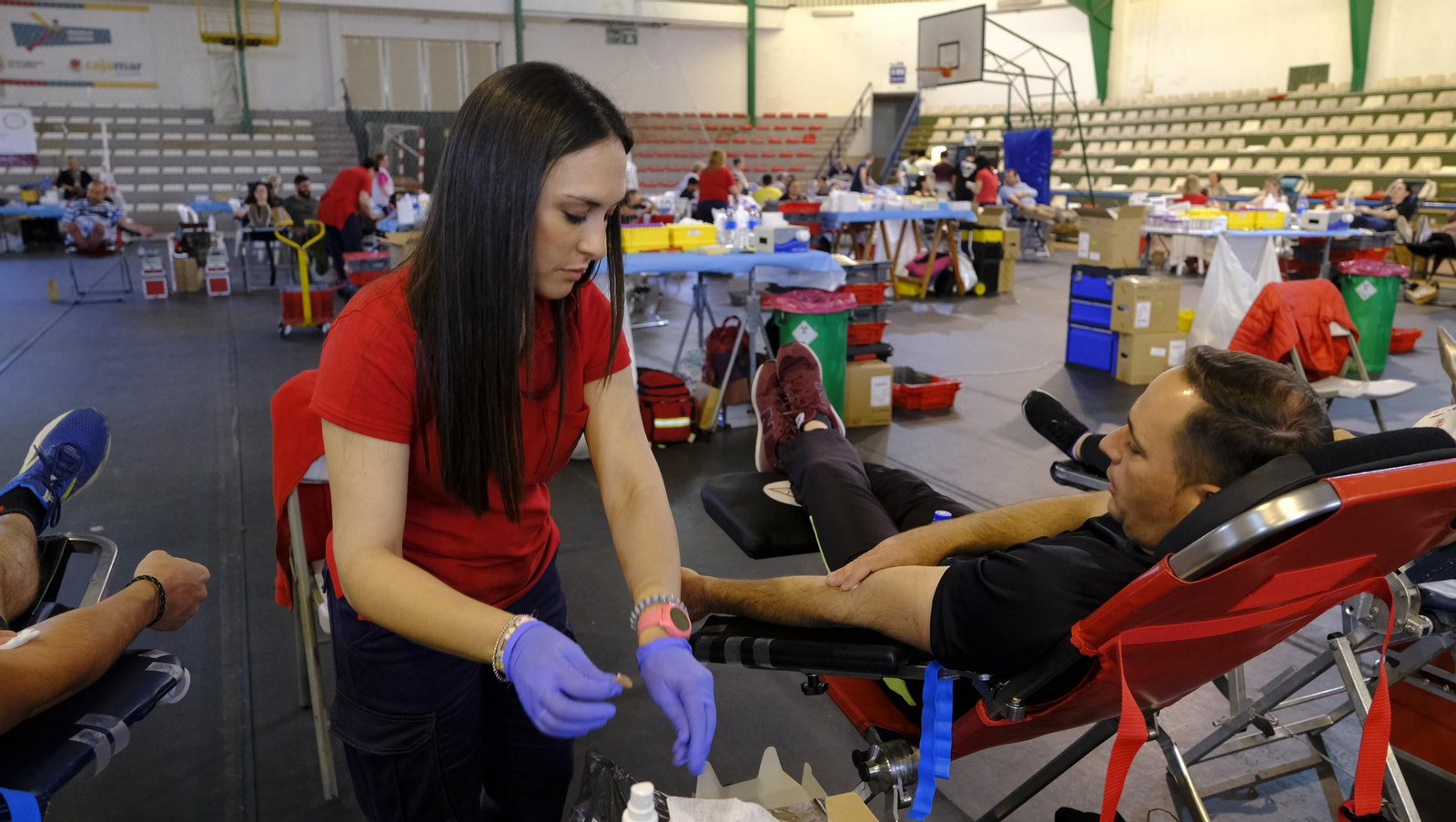 Imágenes de la donación colectiva de sangre y plasma en el Pabellón Rafael Florido