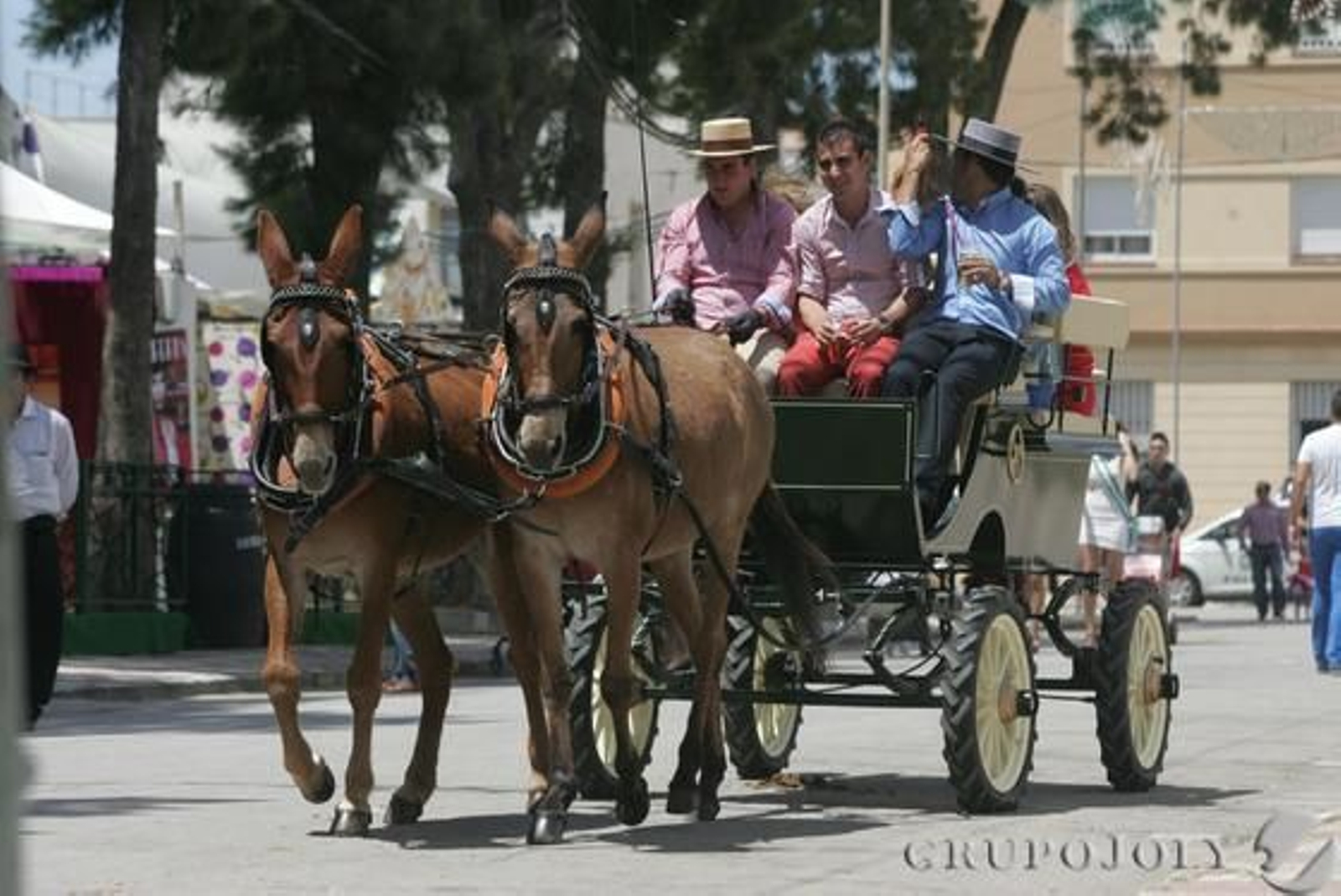 Los caballos y el buen ambiente en la recta final de la feria.

Foto: J.M. Quinones