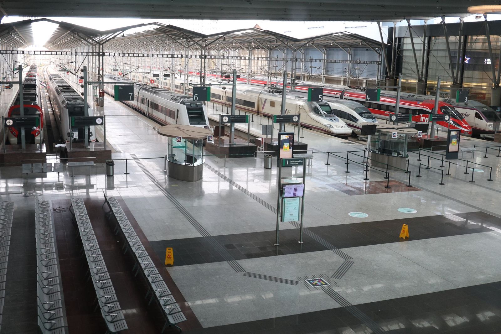 Trenes parados en la estación María Zambrano de Málaga, este lunes.