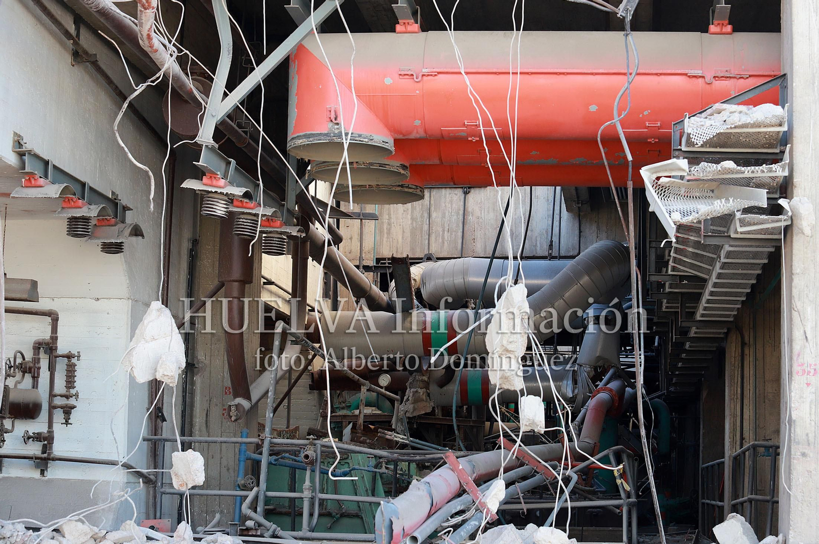 Imágenes del simulacro de los Bomberos de Huelva con la Unidad Canina