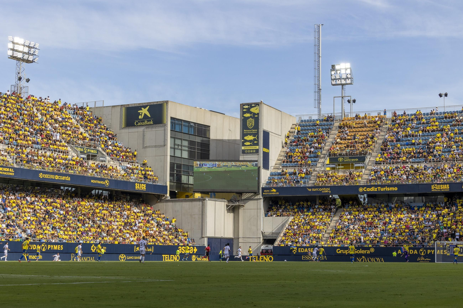 Búscate en las imágenes del Cádiz CF-Albacete