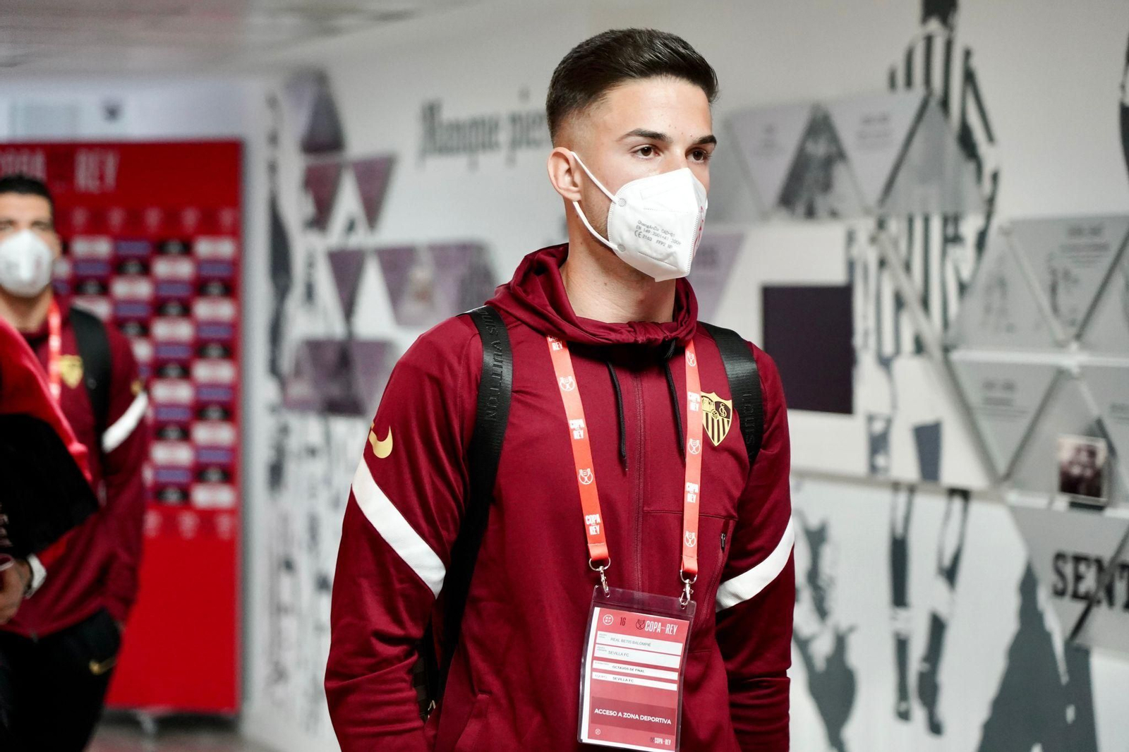 El meta Alfonso Pastor, al ingresar en el Benito Villamarín para el famoso partido de la Copa del Rey.
