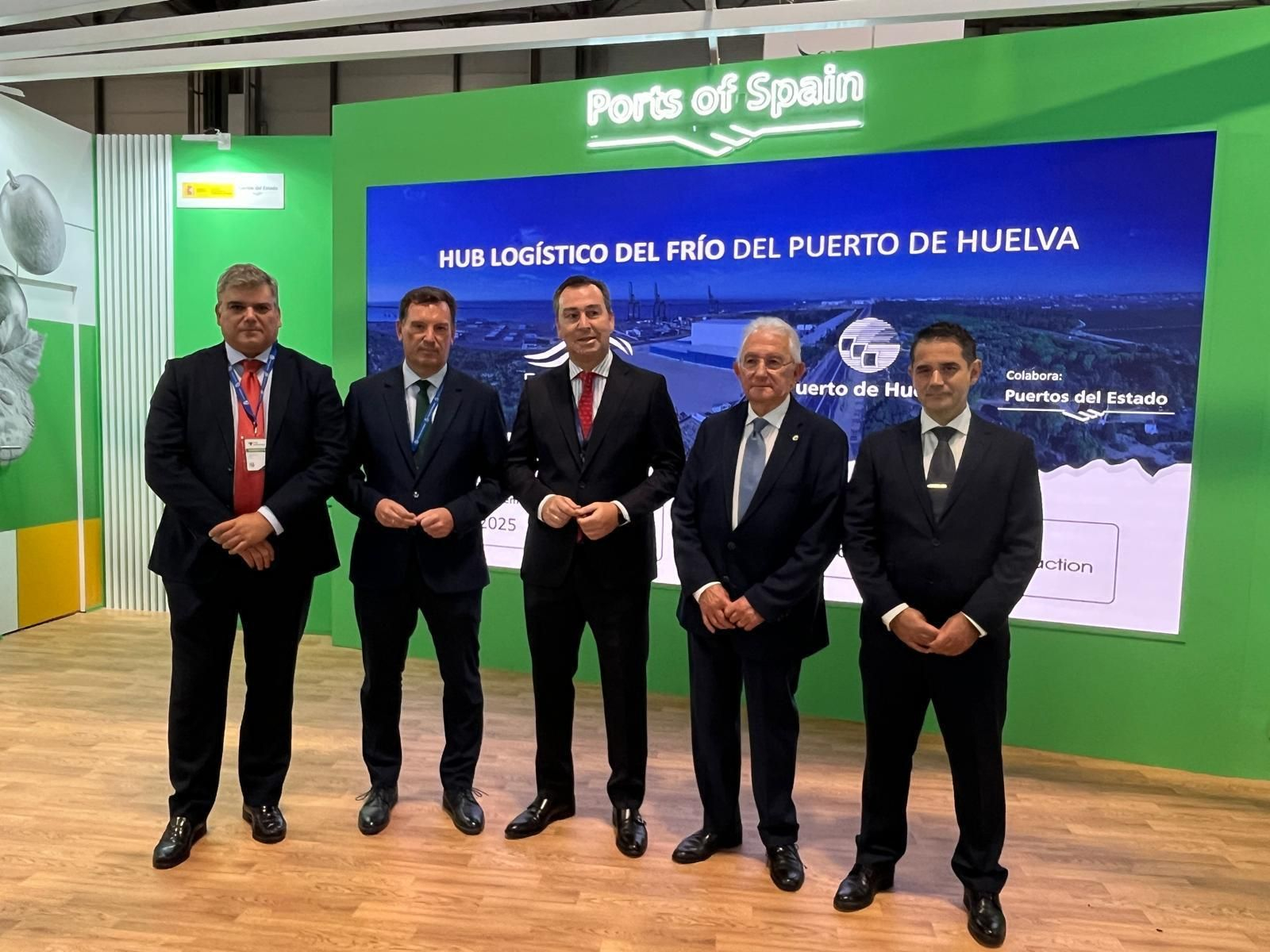 El presidente del Puerto de Huelva, Alberto Santana, este martes en el stand de Puertos del Estado en Fruit Attraction 2025.