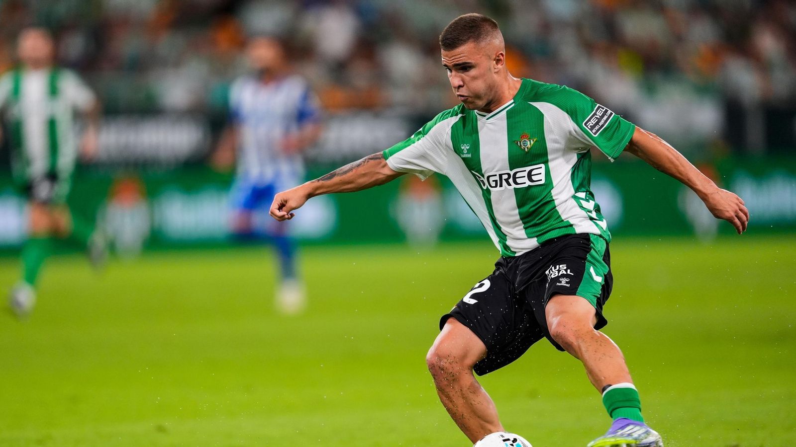 Pablo García en una de las acciones en el partido ante Alavés