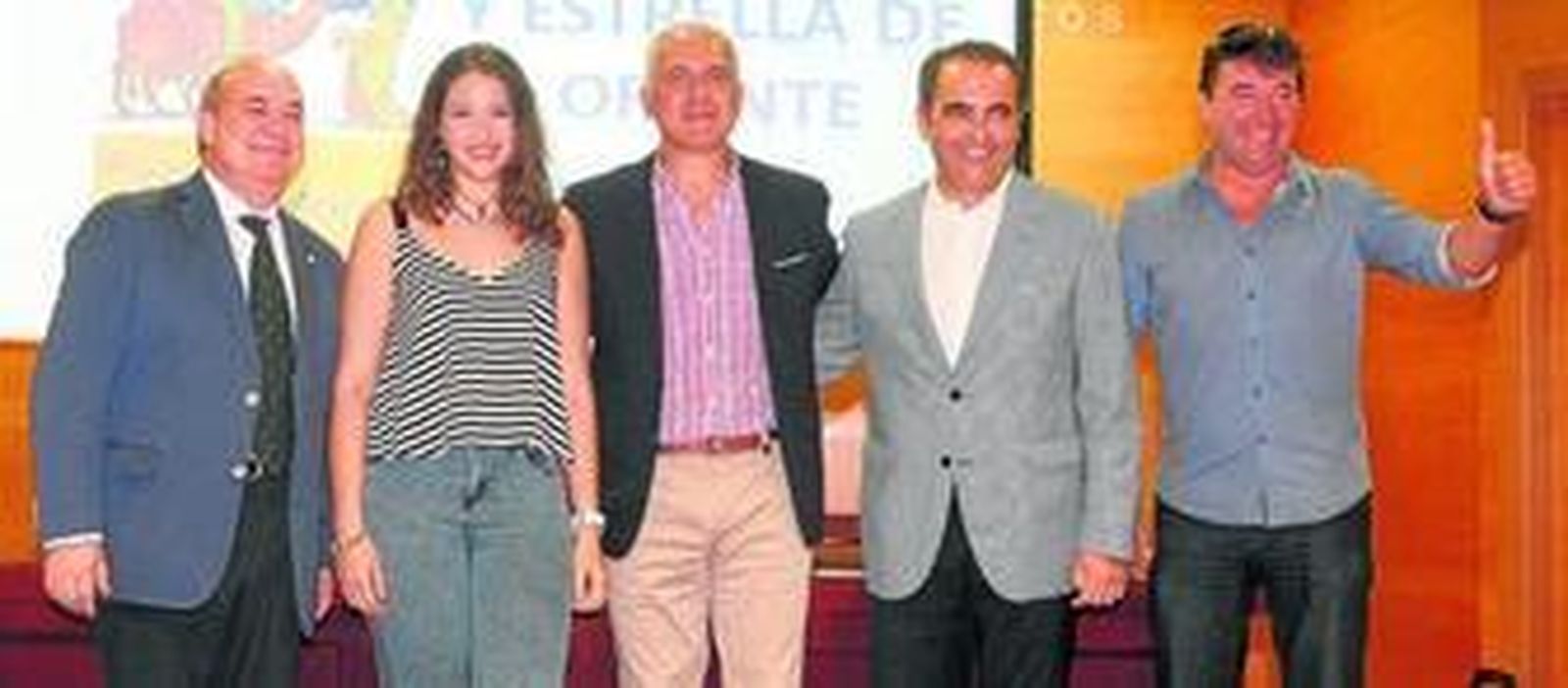 Pelayo García Borbolla, Menchu Sales, Nicolás Lucero, Manuel Cotorruelo y Juan Manuel Braza 'El Sheriff' posan justo después de ser nombrados.