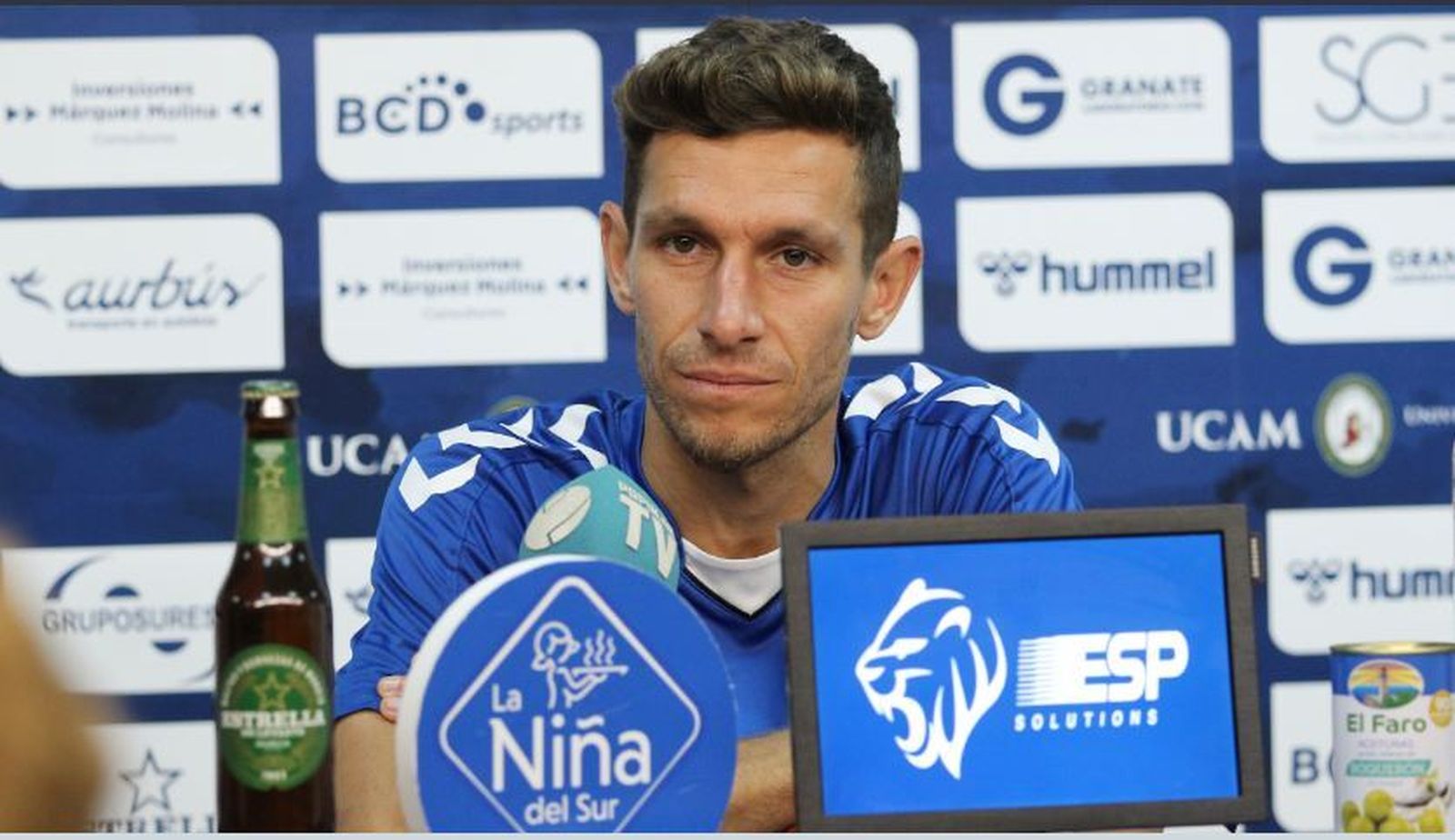 El exbalono Víctor Mena, en su comparecencia ante los medios