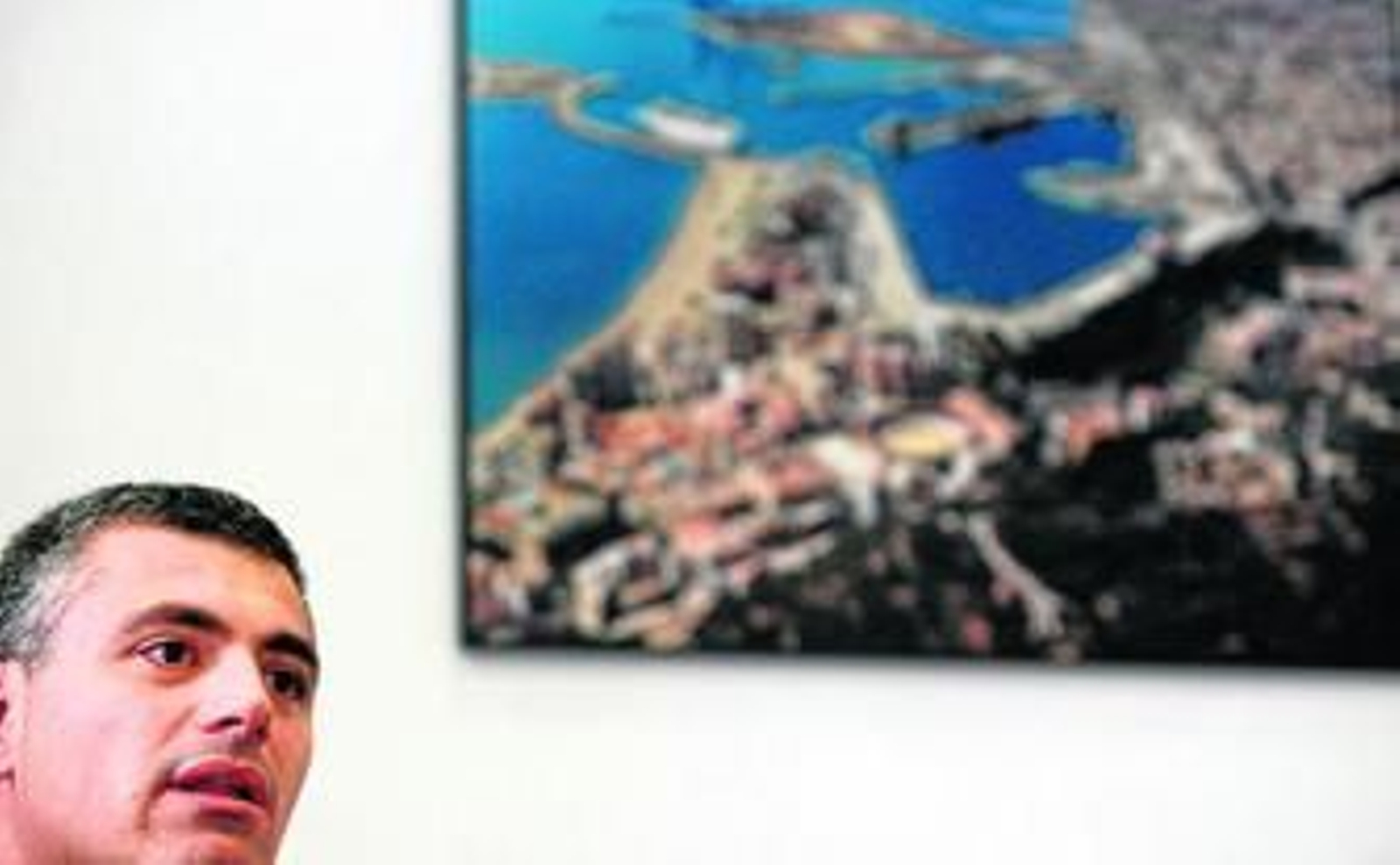 Julio Andrade durante una entrevista.