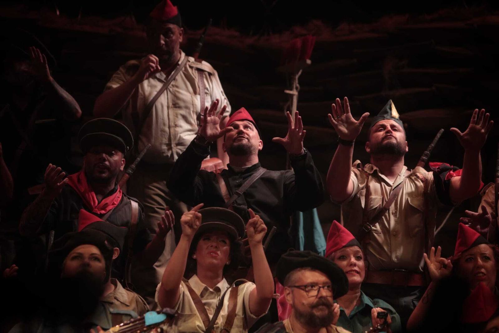 Coro "Trinchera y libertad"