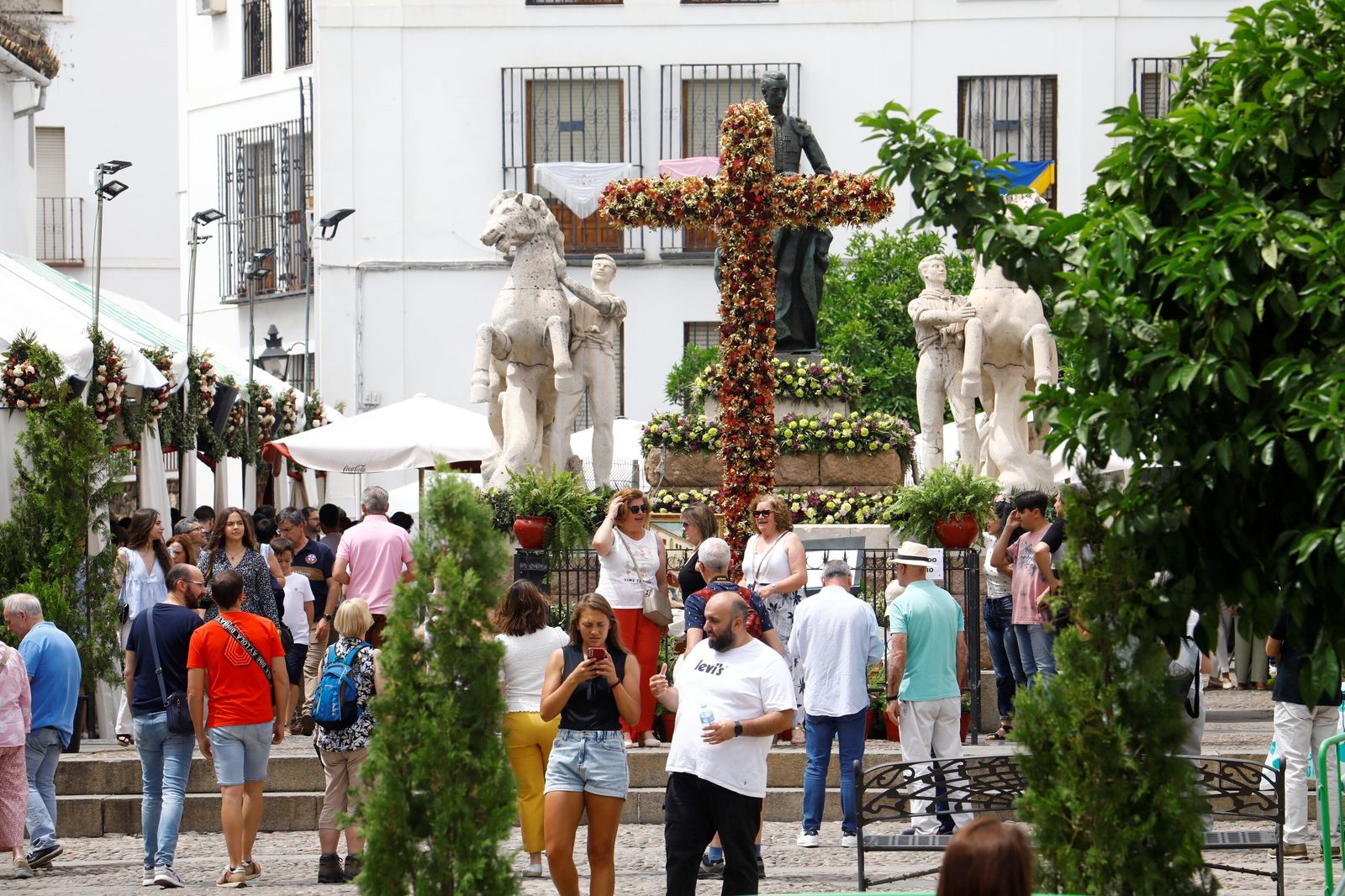 El domingo de Cruces de Córdoba, en imágenes