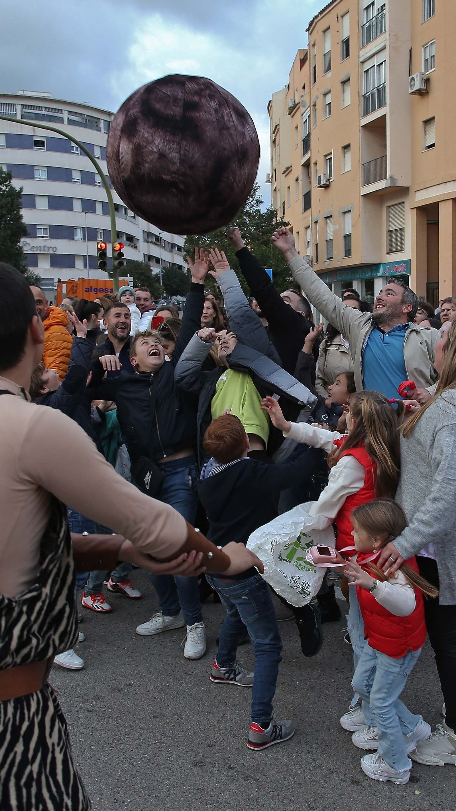 Fotos de la cabalgata de los Reyes Magos en Algeciras