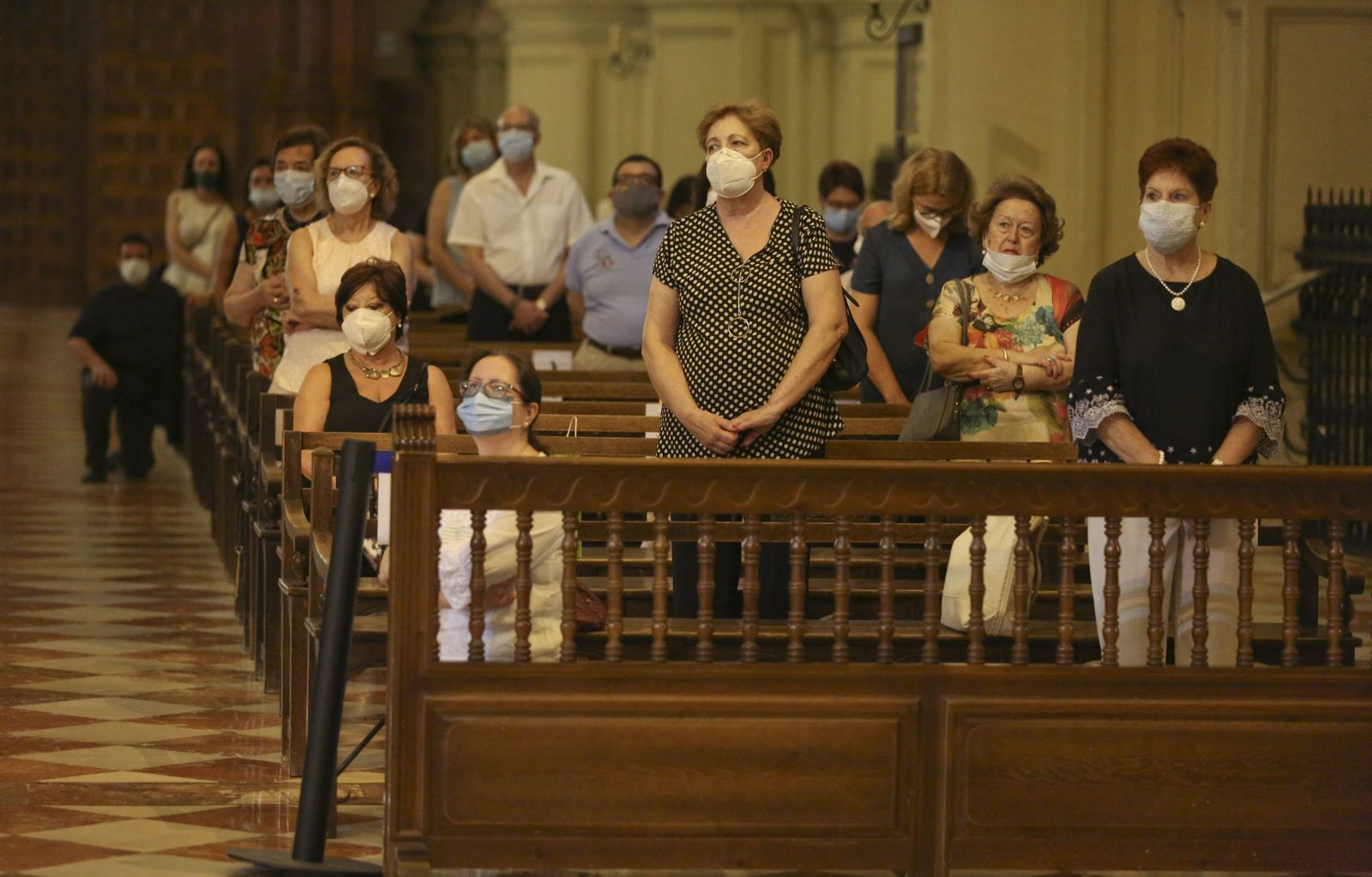 Las fotos del funeral en la Catedral de Málaga por los fallecidos con coronavirus.
