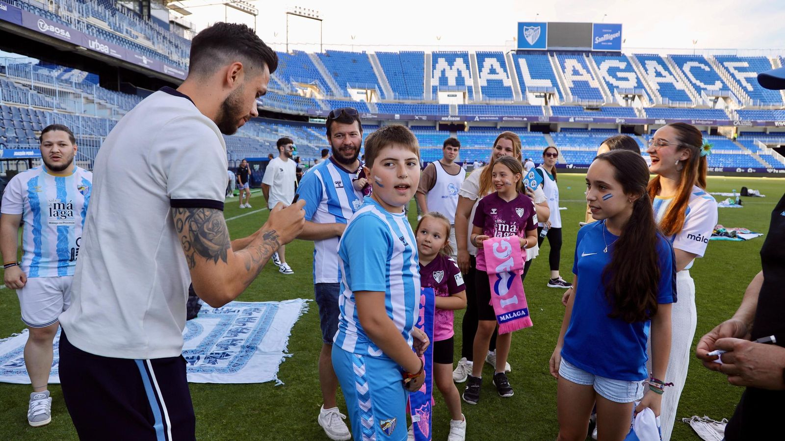 Las fotos del picnic en La Rosaleda para aficionados del Málaga