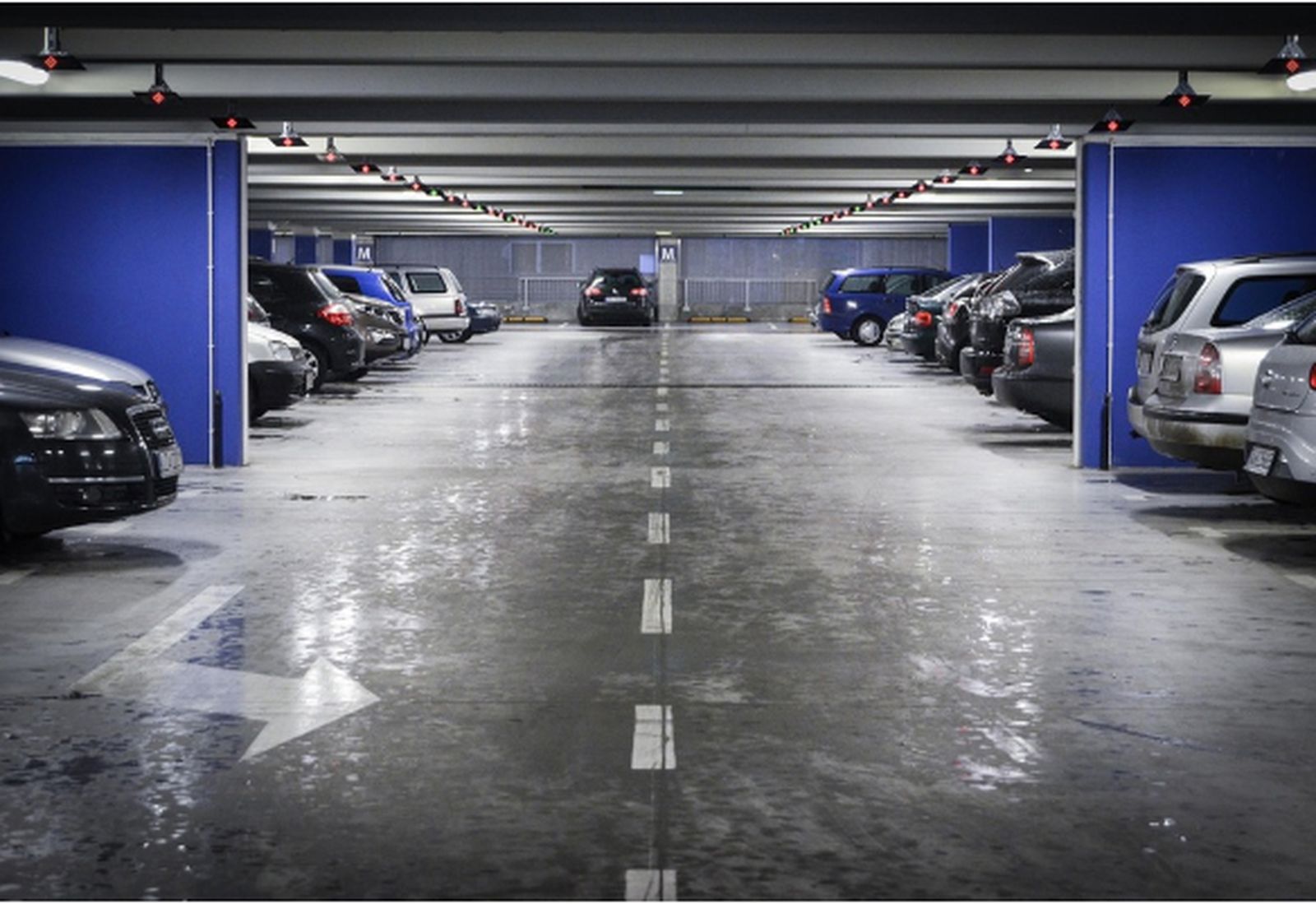 Aparcar el coche de manera segura en Málaga.