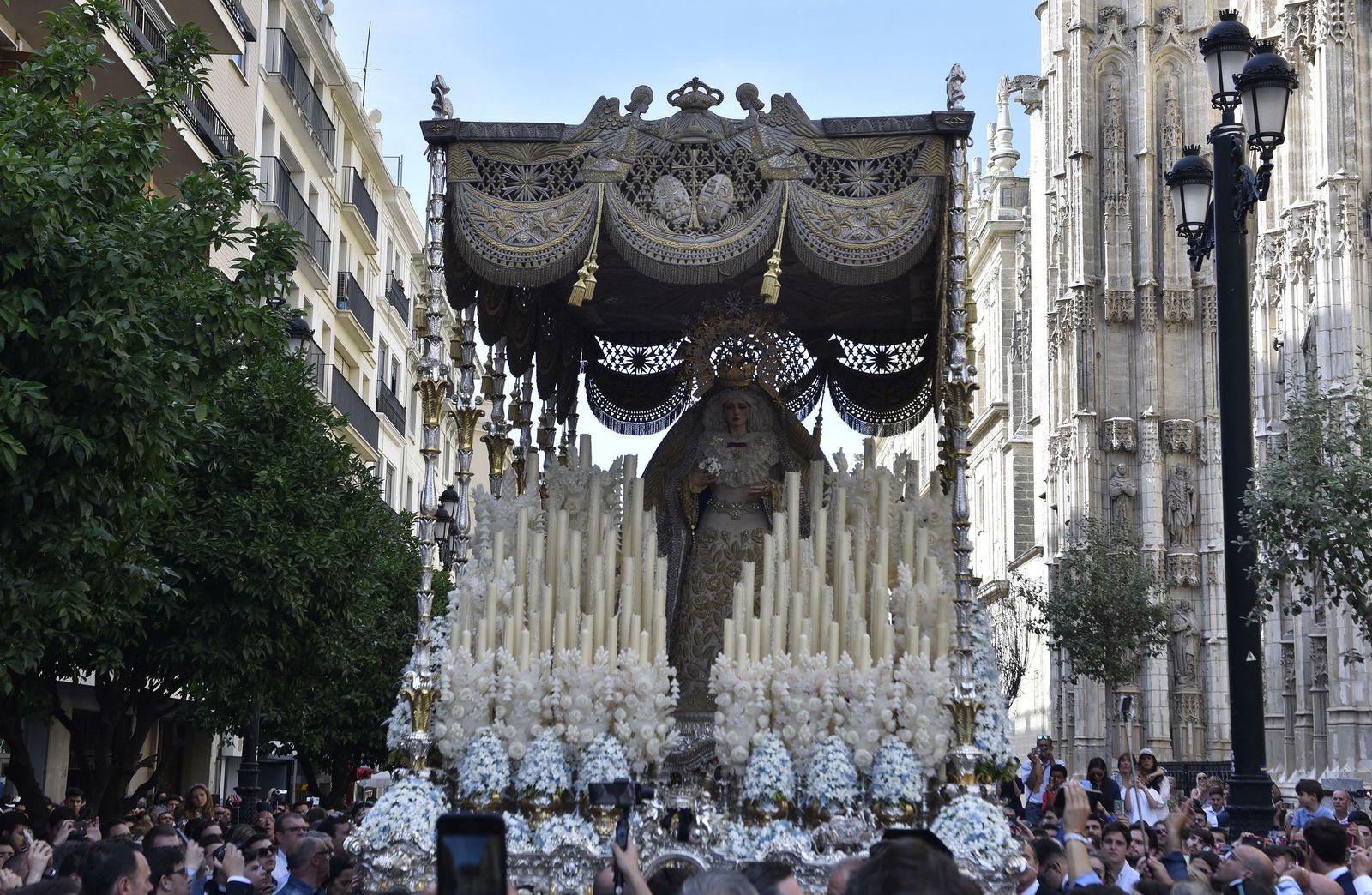 El regreso de la Virgen de los Ángeles tras su coronación, en imágenes