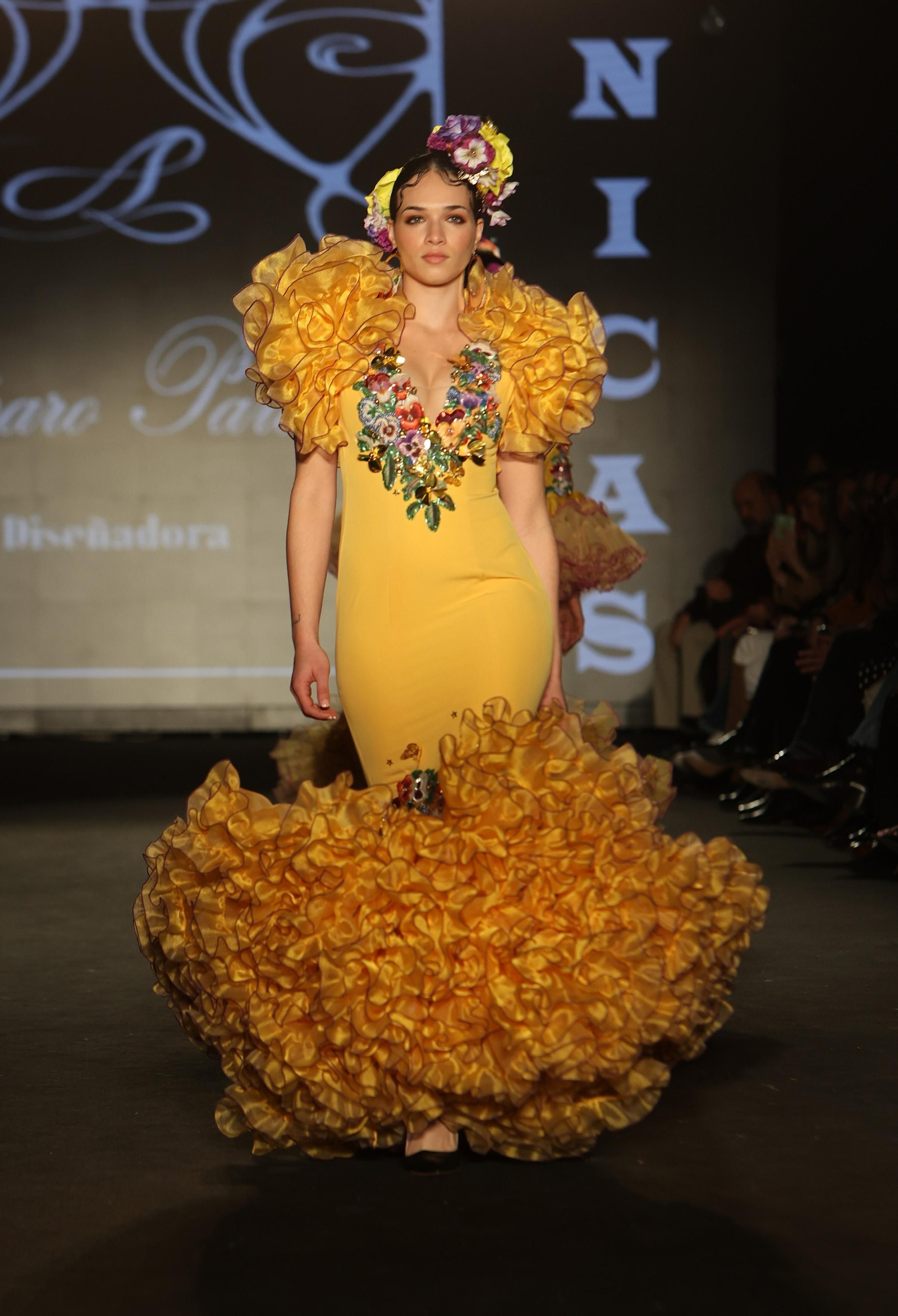El elegante desfile de la diseñadora malagueña Amparo Pardal en We Love Flamenco 2023