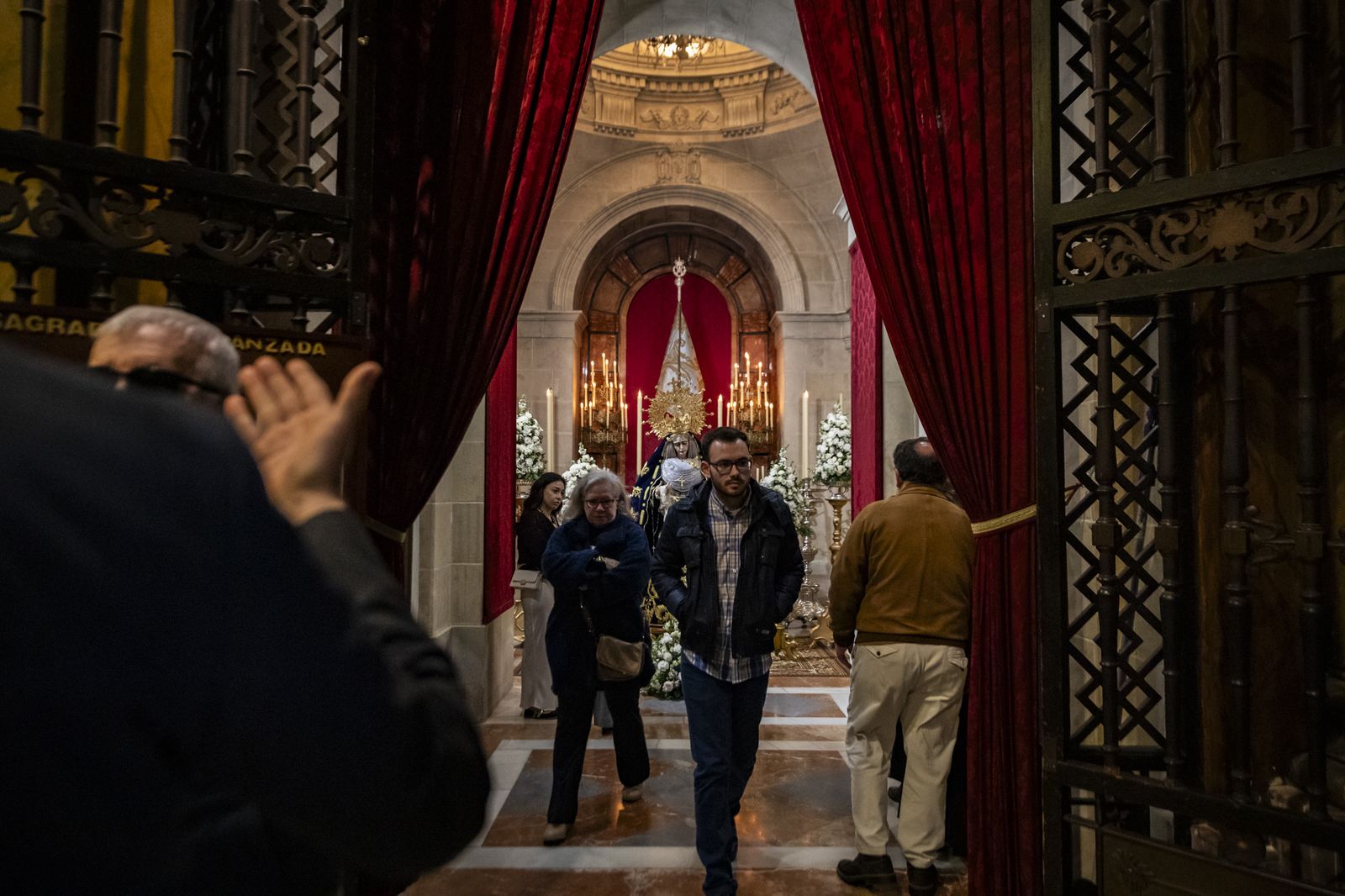 Imágenes de los besapiés y besamanos del Primer Domingo de Cuaresma en Jerez