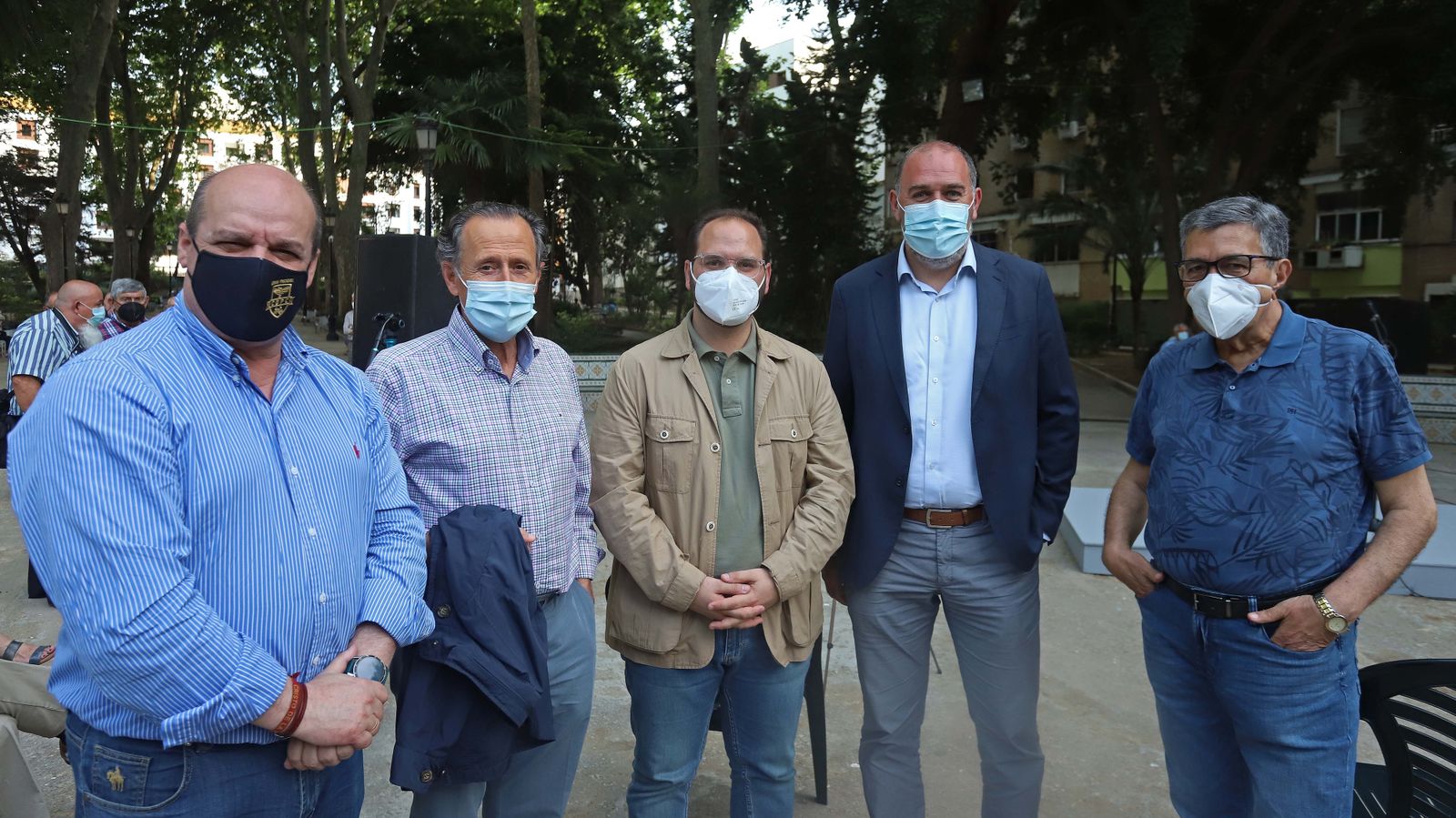 Fotos de Juan Espadas con simpatizantes del Psoe en Algeciras