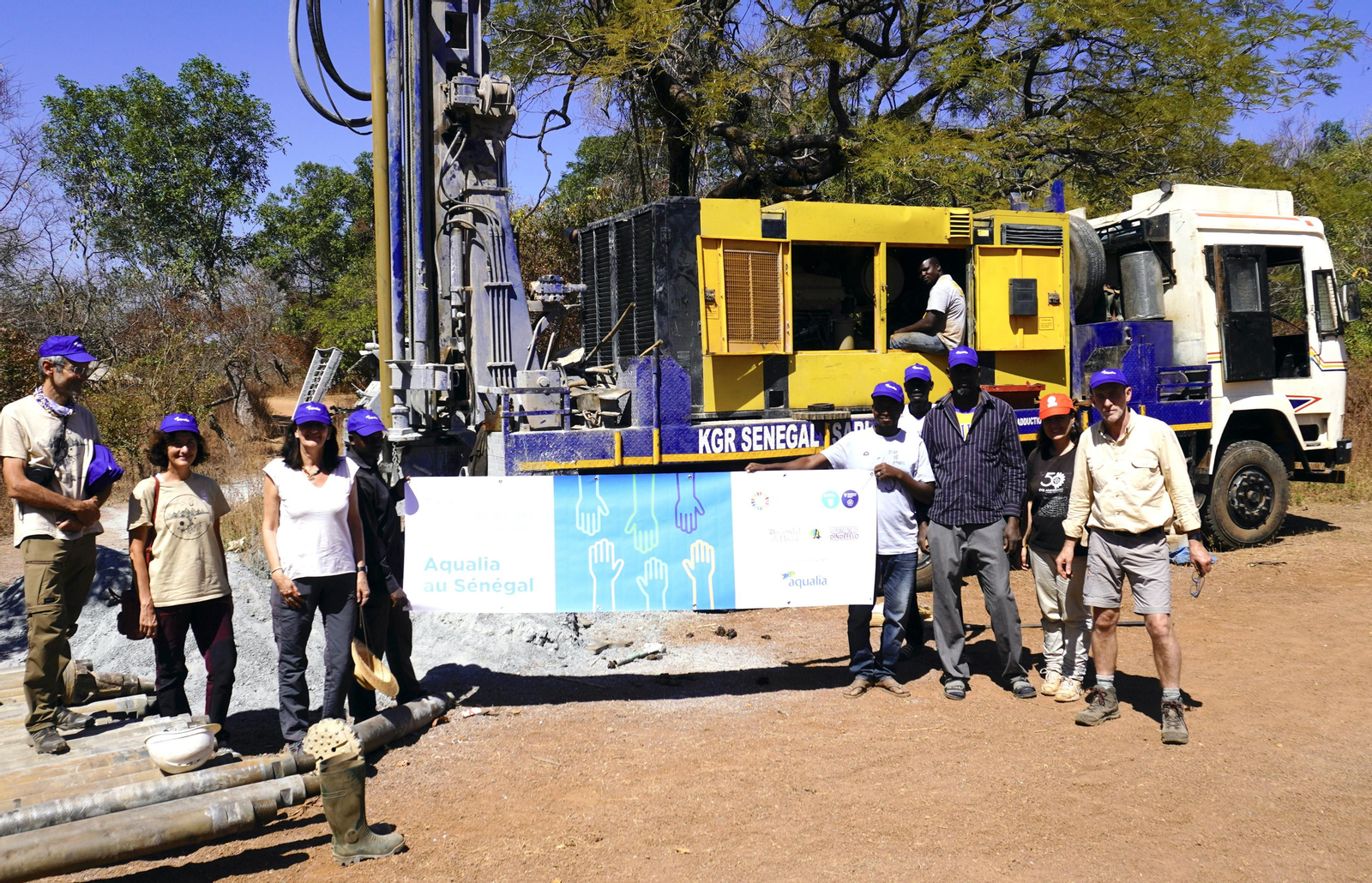 La aldea de Senegal recibe la visita de la rectora de la UHU, María Antonia Peña.