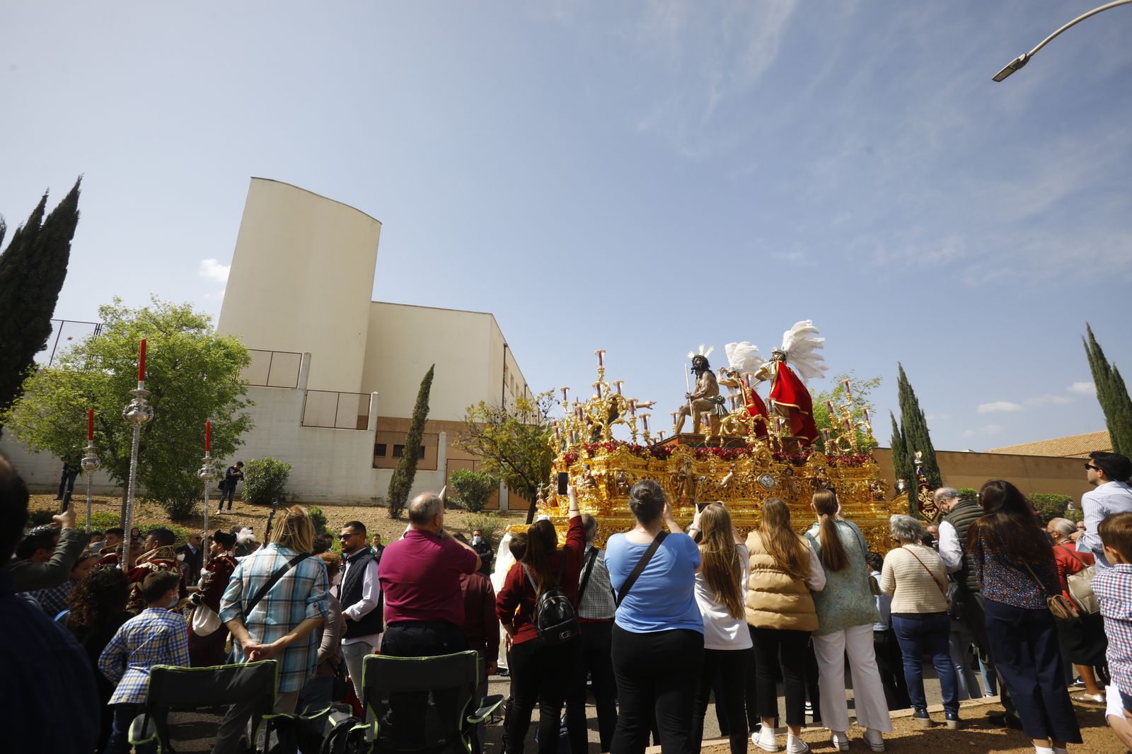 Lunes Santo en Córdoba: La procesión de la Merced, en imágenes