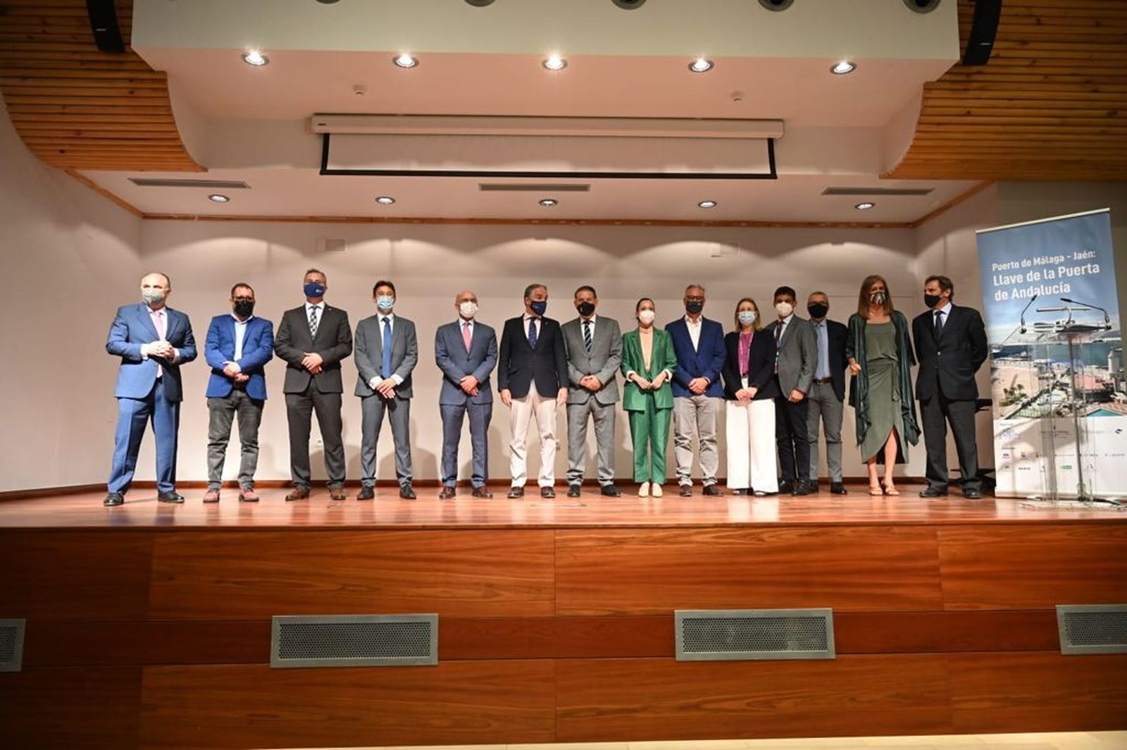 Los ponentes de la Jornada 'Puerto de Málaga-Jaén: Llave de la Puerta de Andalucía'.