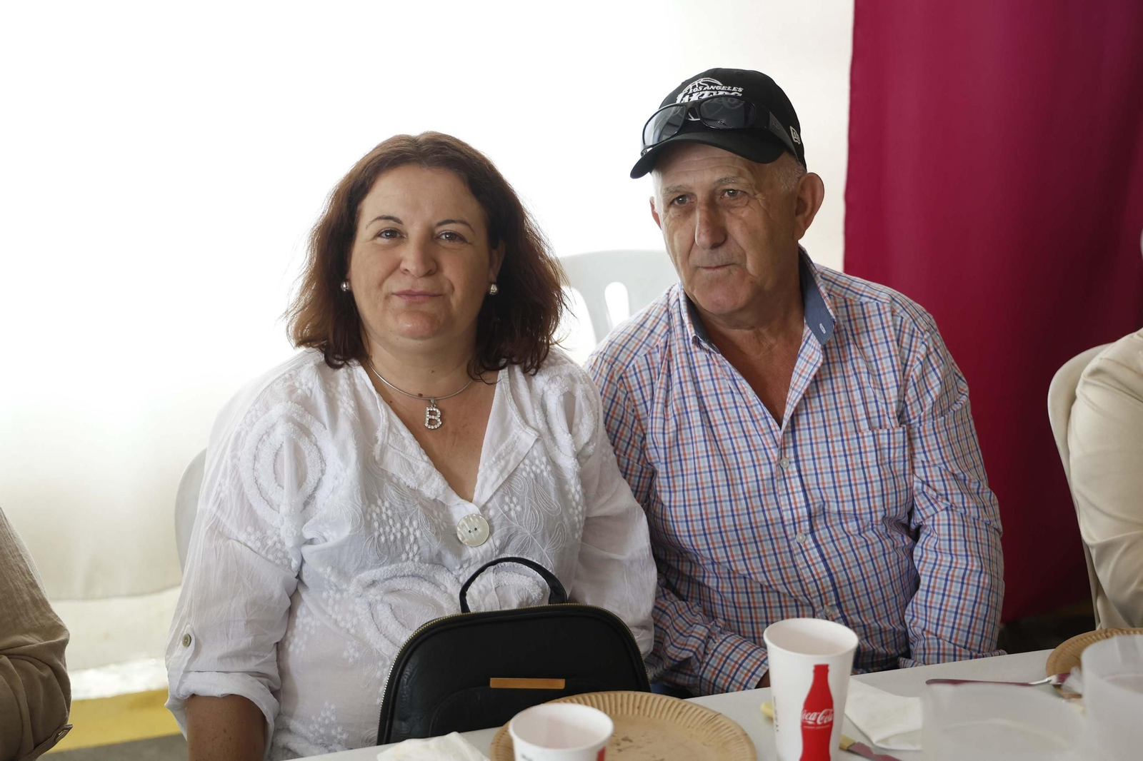 Fotos del almuerzo para mayores en la Feria de Castellar