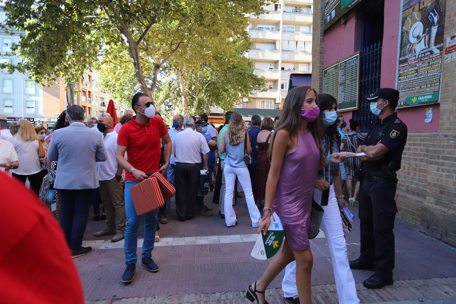 Ambiente taurino del 2 de Agosto en Huelva