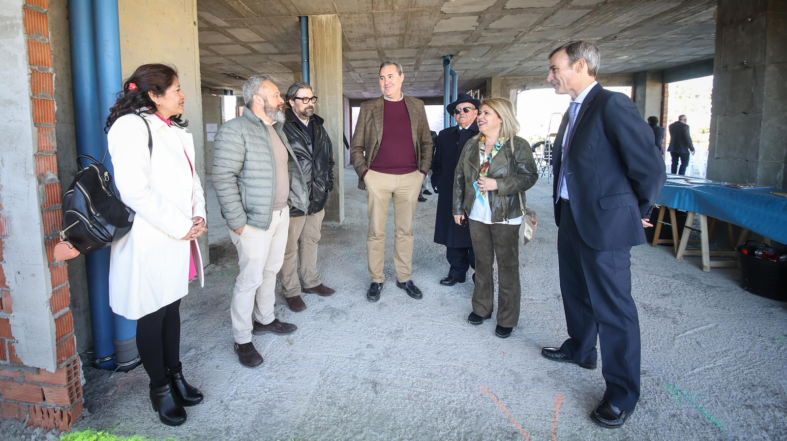 Impresionantes vistas 360º en la puesta de bandera del edificio Altillo Sky Garden en Jerez