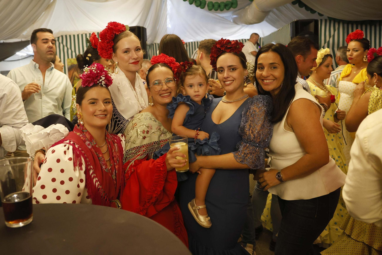 Búscate en las fotos del lunes en la Feria de Tarifa 2025