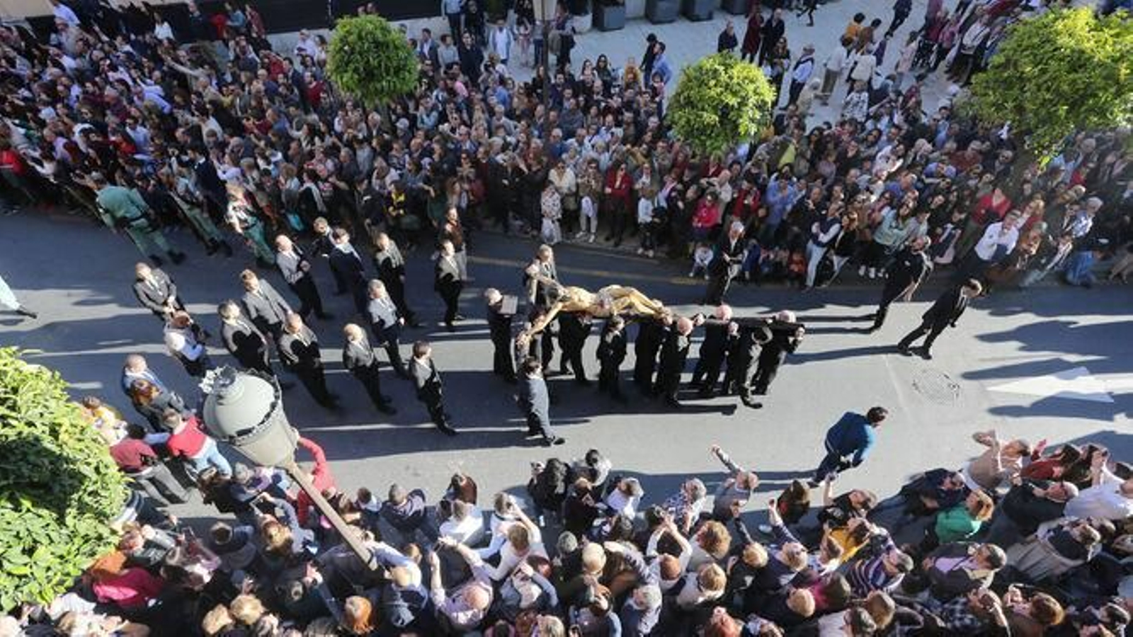Así fue la procesión del Cristo de la Vera+Cruz acompañado por la Legión en el año 2019