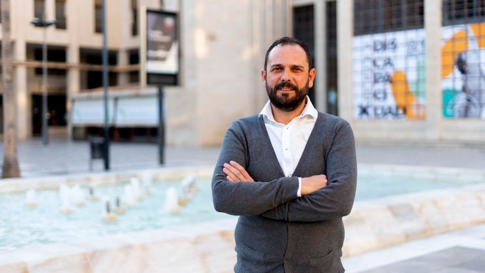 José Valdivia, en la Plaza Mayor de El Ejido.
