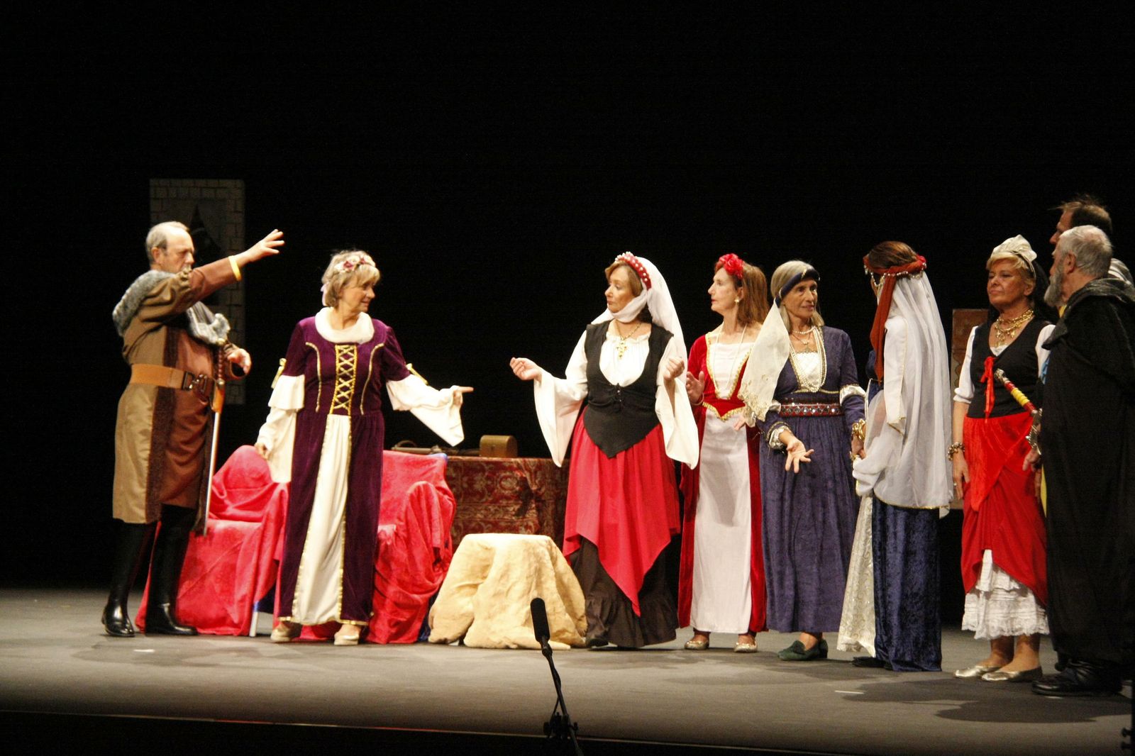 Una imagen de la representación de 'La venganza de Don Mendo'.