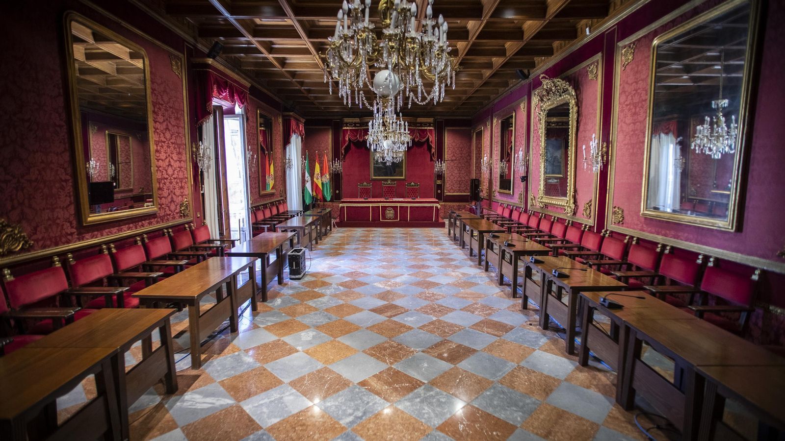 Salón de Plenos del Ayuntamiento de Granada. Salón de Plenos del Ayuntamiento de Granada.