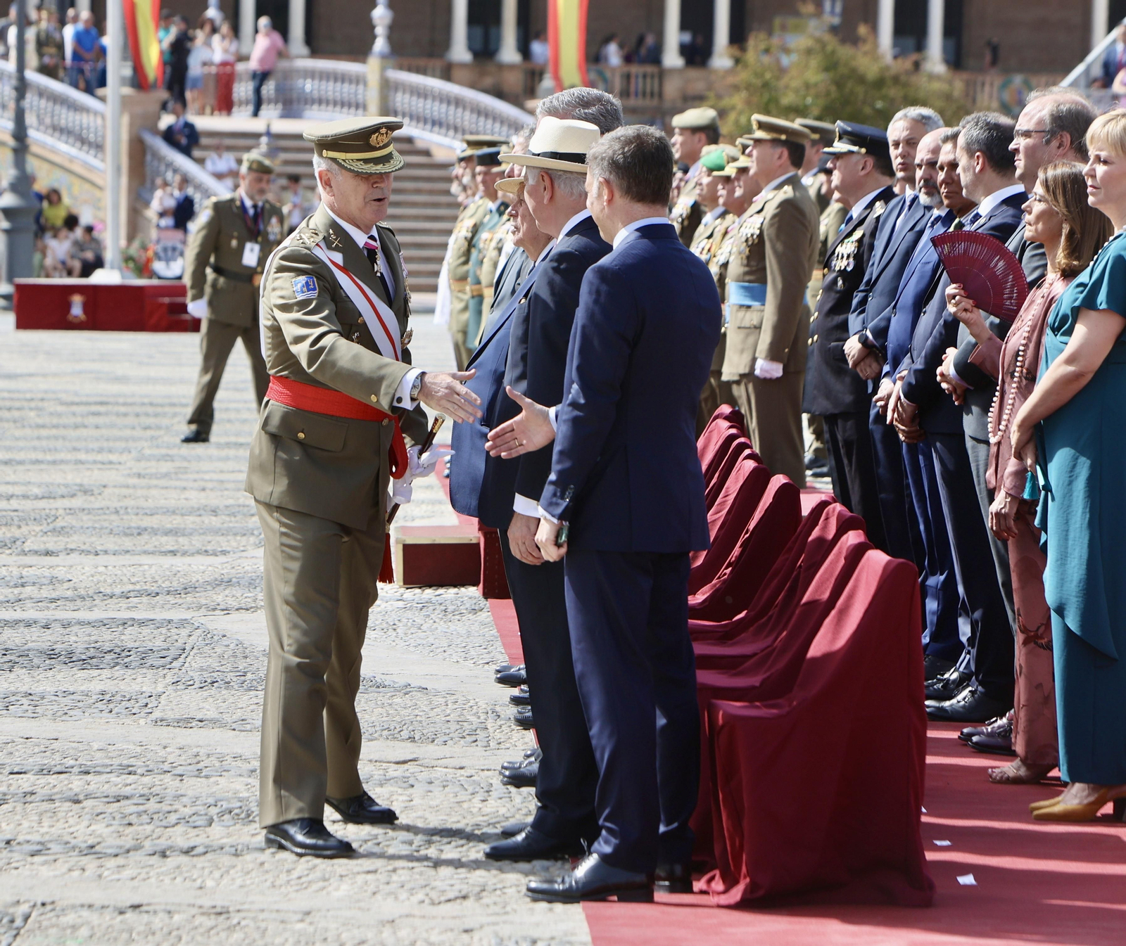 Jura de bandera de personal civil en Sevilla