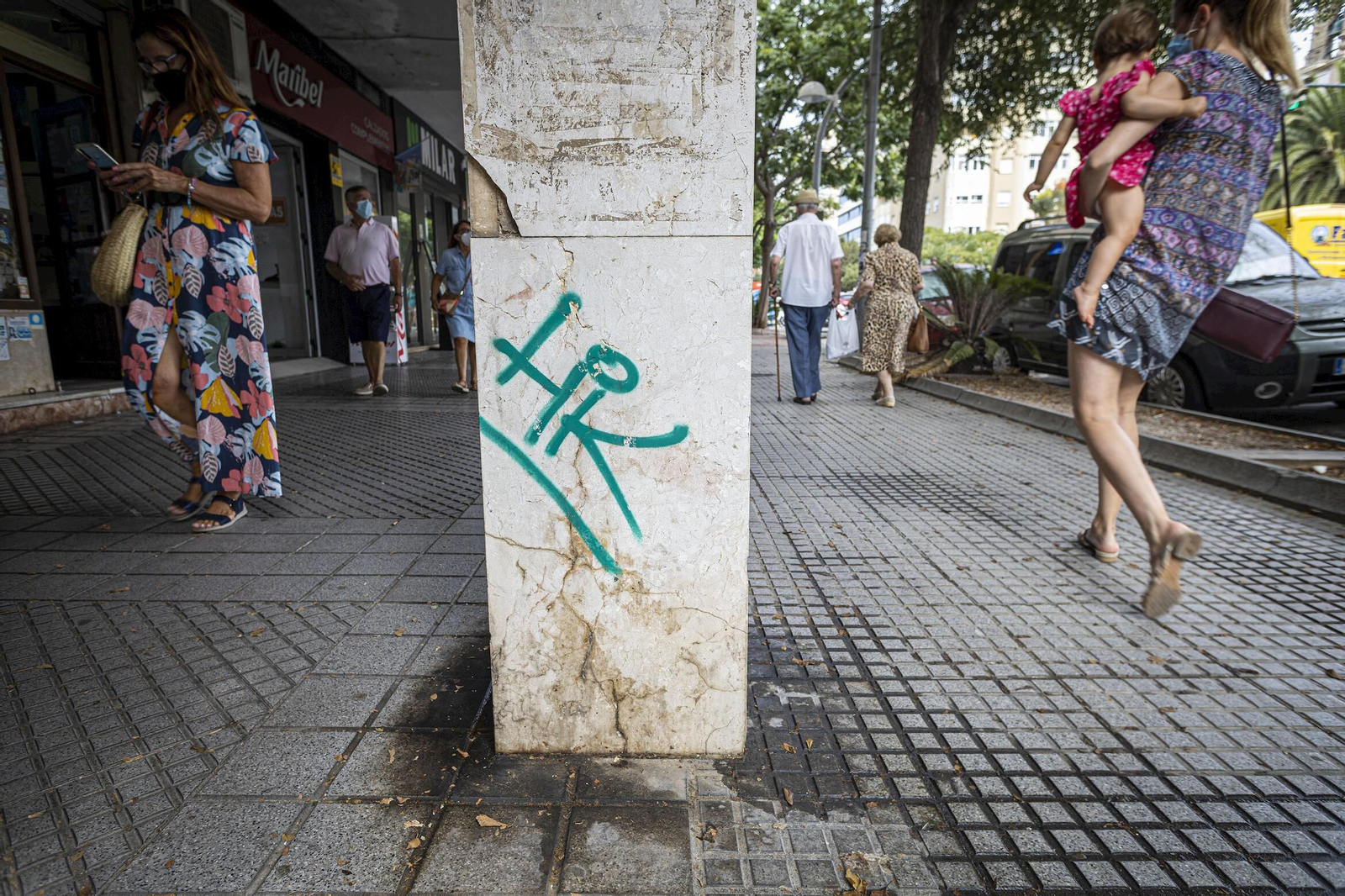 Suciedad en la Avenida principal.
