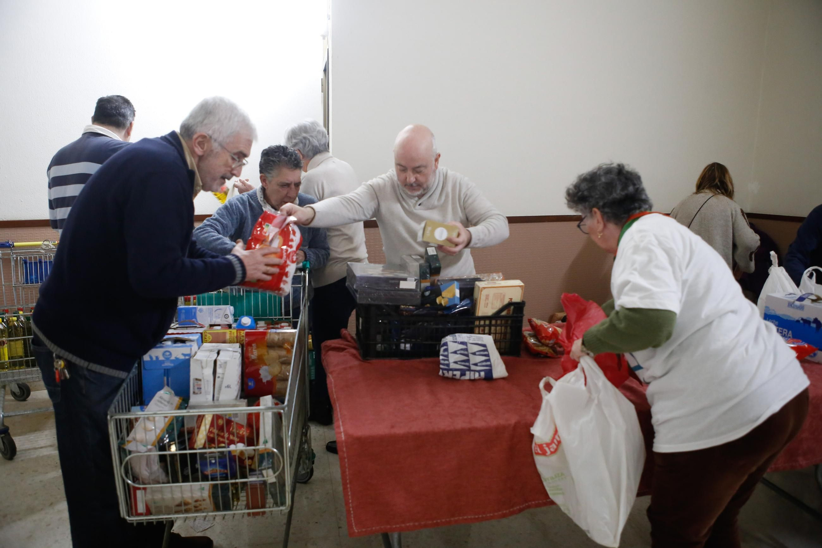 Las fotos del homenaje al padre Pedro por sus 50 años de entrega absoluta a la Piñera