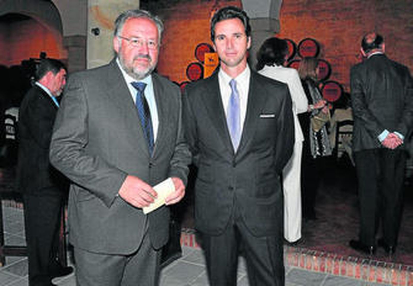 Álvaro Núñez con su presentador, el fotógrafo especializado en temas taurinos Maurice Berho.