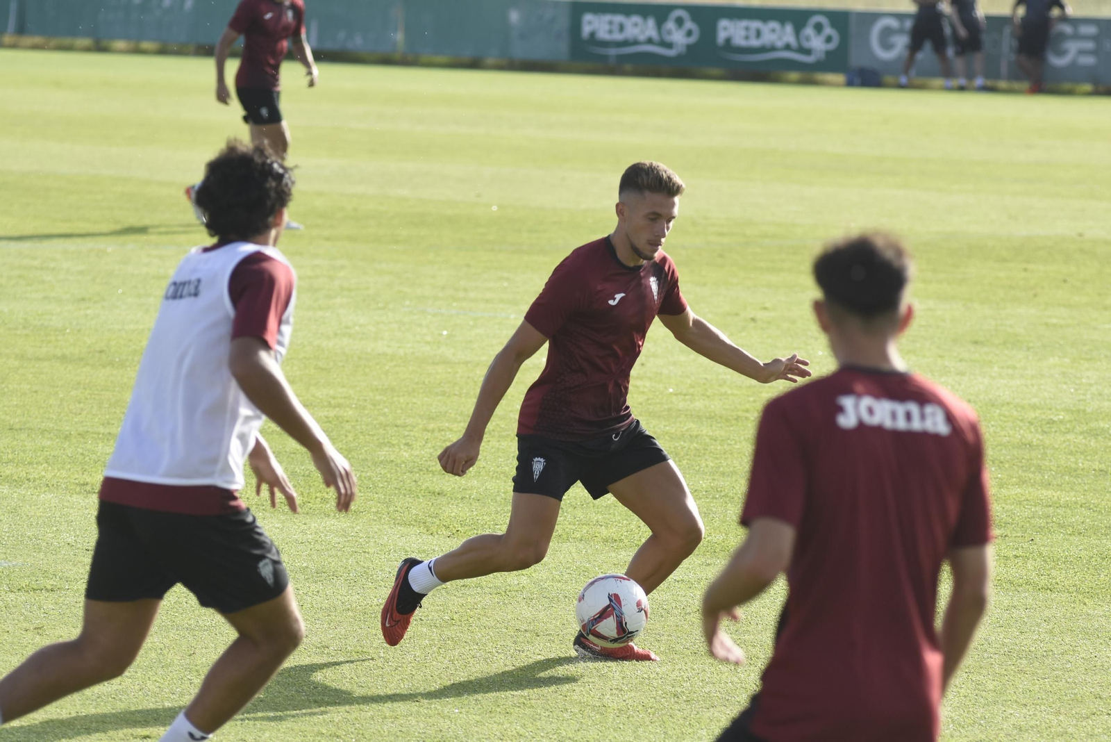 Las mejores fotos del partidillo entre el Córdoba CF y el Córdoba B en la Ciudad Deportiva