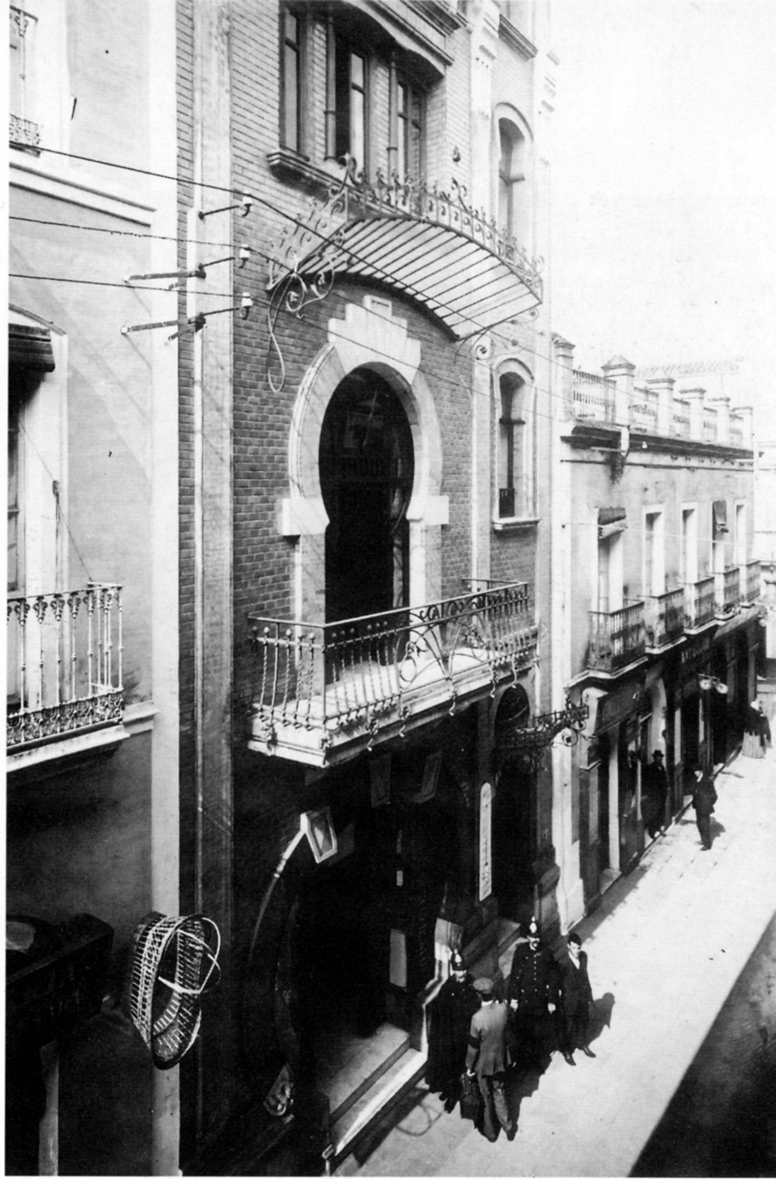 Fachada del edificio tras su construcción.