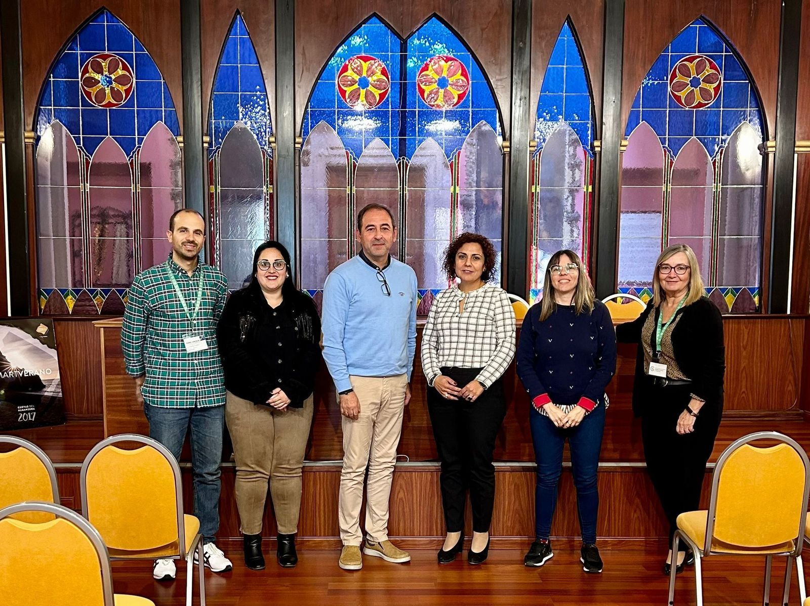 Momento del encuentro con la AECC en Cuevas.