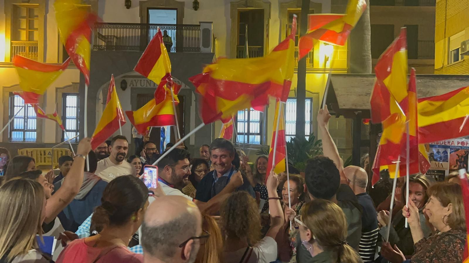 Manuel Cortés renueva su mandato por tercera vez.