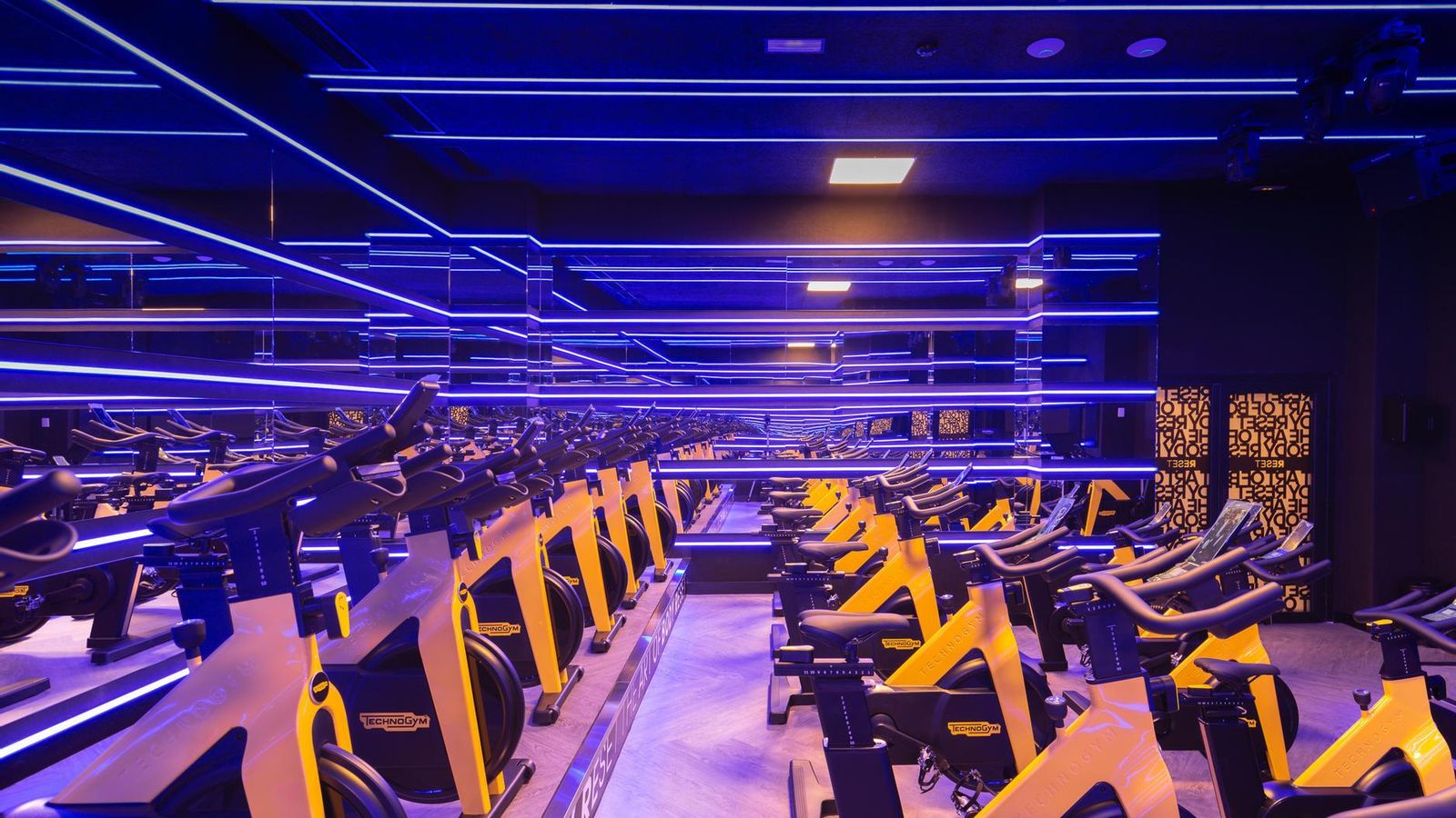 Salón de Ciclo Indoor.