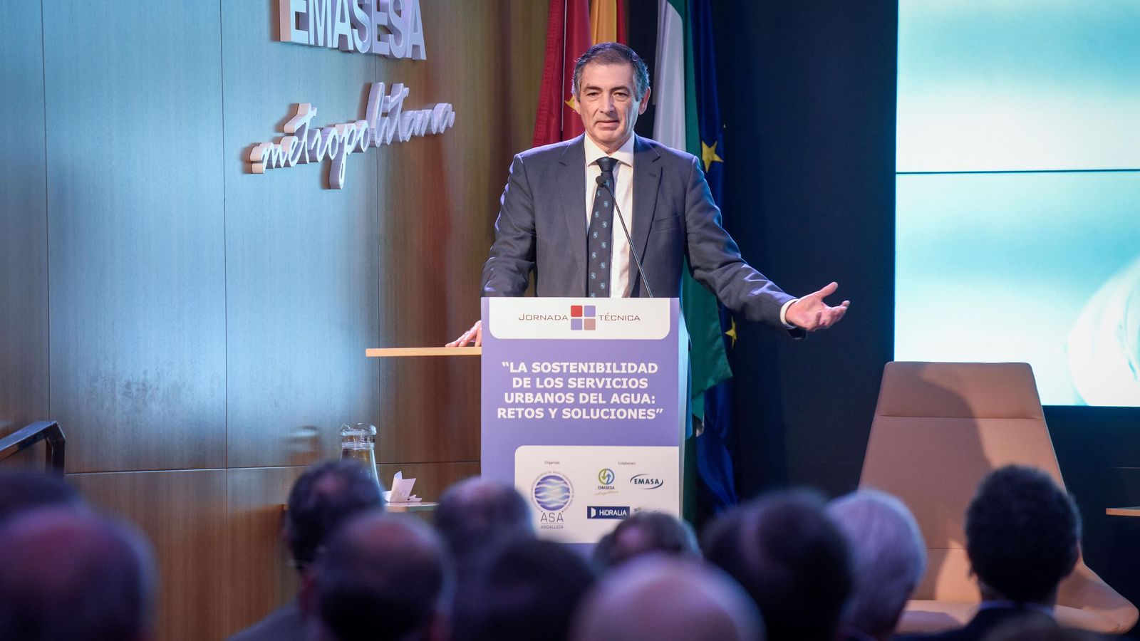 El secretario general de Agua de la Junta de Andalucía, Ramiro Angulo, fue quien clausuró la jornada abogando por la “unidad” de todo el sector y la administración.