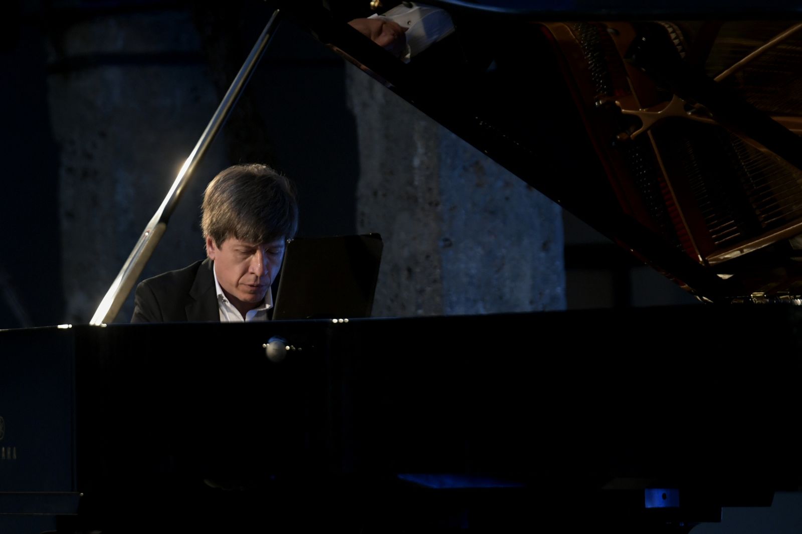 El pianista Mario Prisuelos se estrena en el Festival con un concierto en el Corral del Carbón