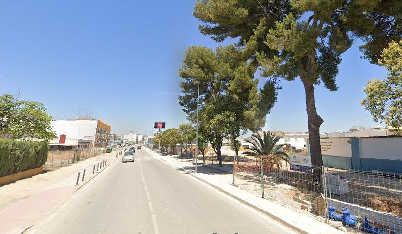 La travesía de San Ignacio, en Marchena donde se ubica el taller donde ha tenido lugar el incidente.