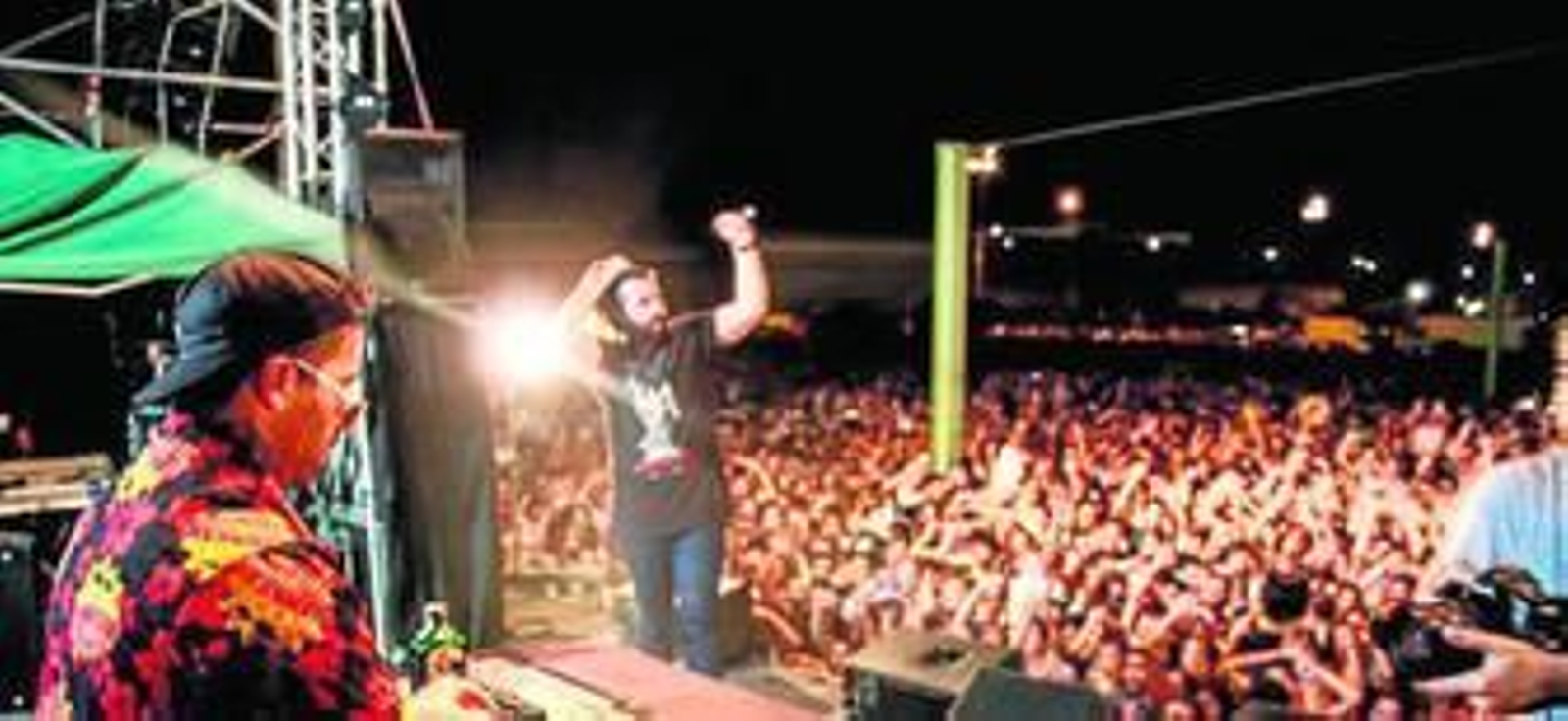 Fali Sotomayor y Víctor Roldán en un momento de la actuación.